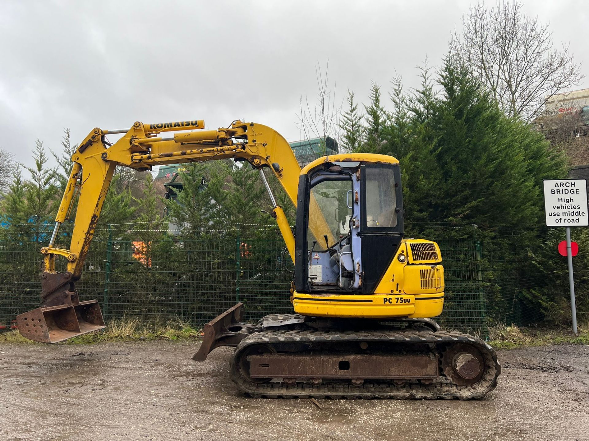 KOMATSU PC75UU ZERO TAIL SWING EXCAVATOR DIGGER, RUNS, WORKS AND DRIVES *PLUS VAT* - Image 3 of 6