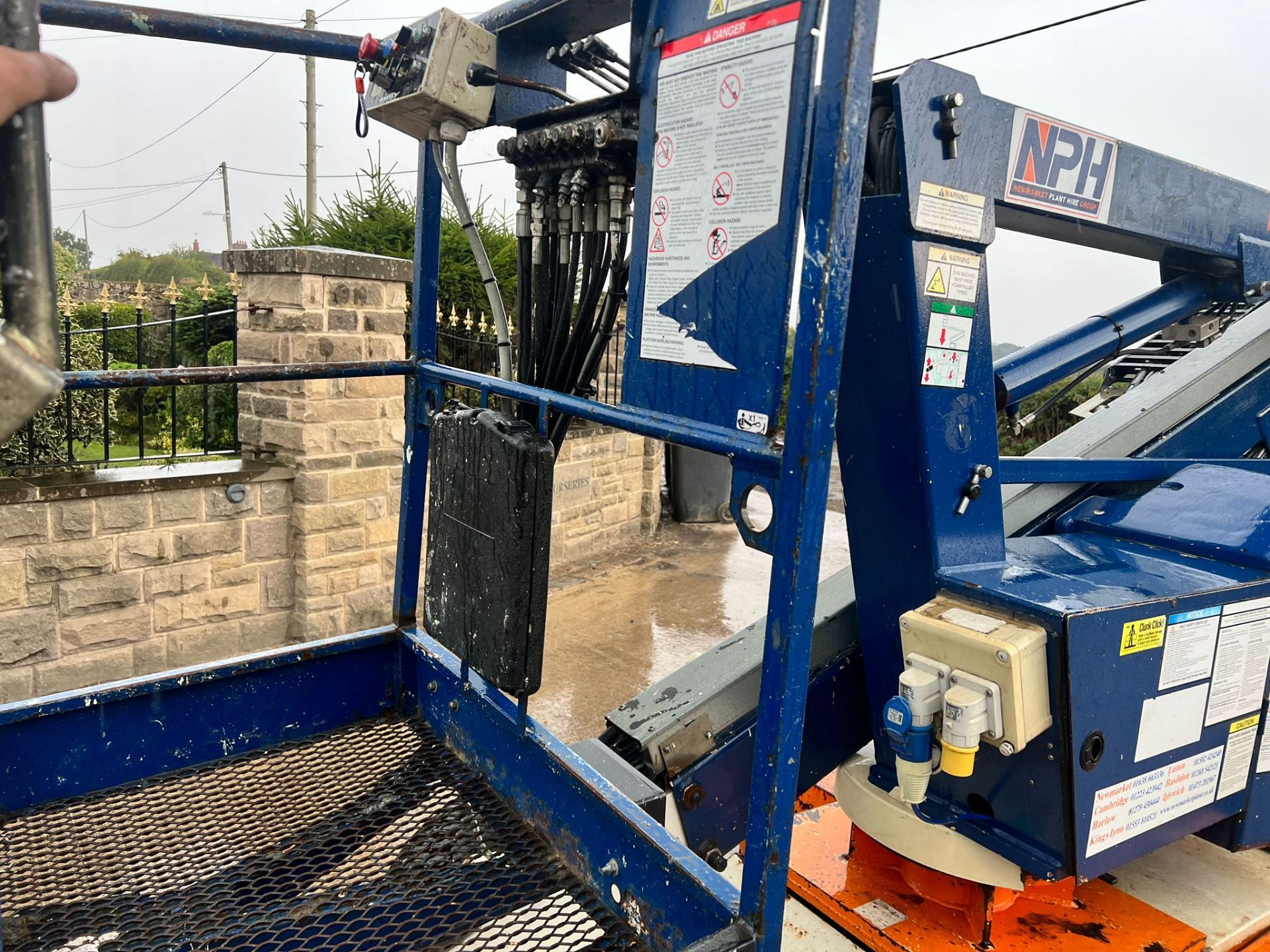 2008 Niftylift HR12 NDE Heightrider 12 Bi-Fuel Wheeled Boom Lift *PLUS VAT* - Image 11 of 22