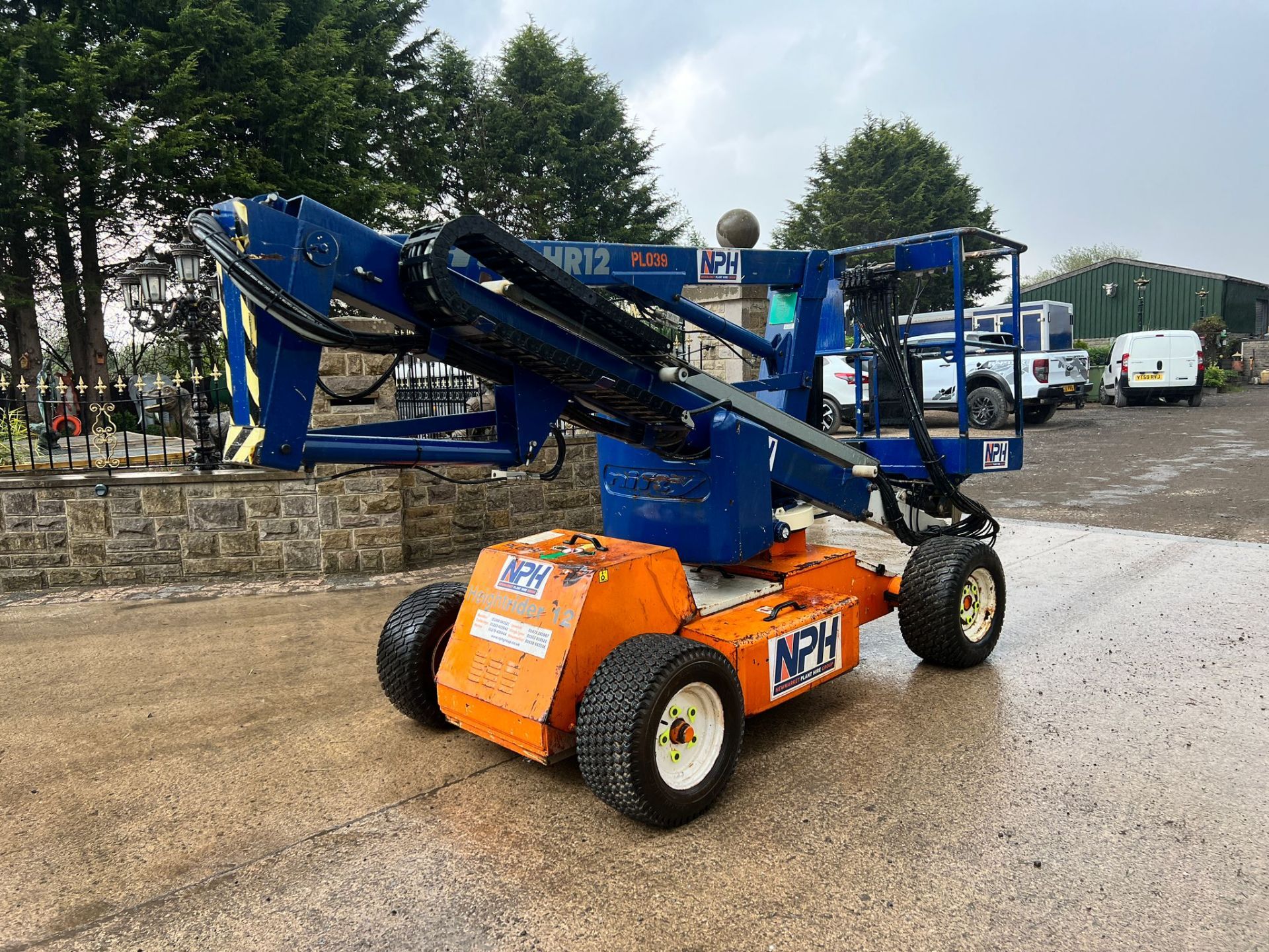 2008 Niftylift HR12 NDE Heightrider 12 Bi-Fuel Wheeled Boom Lift *PLUS VAT* - Image 2 of 22