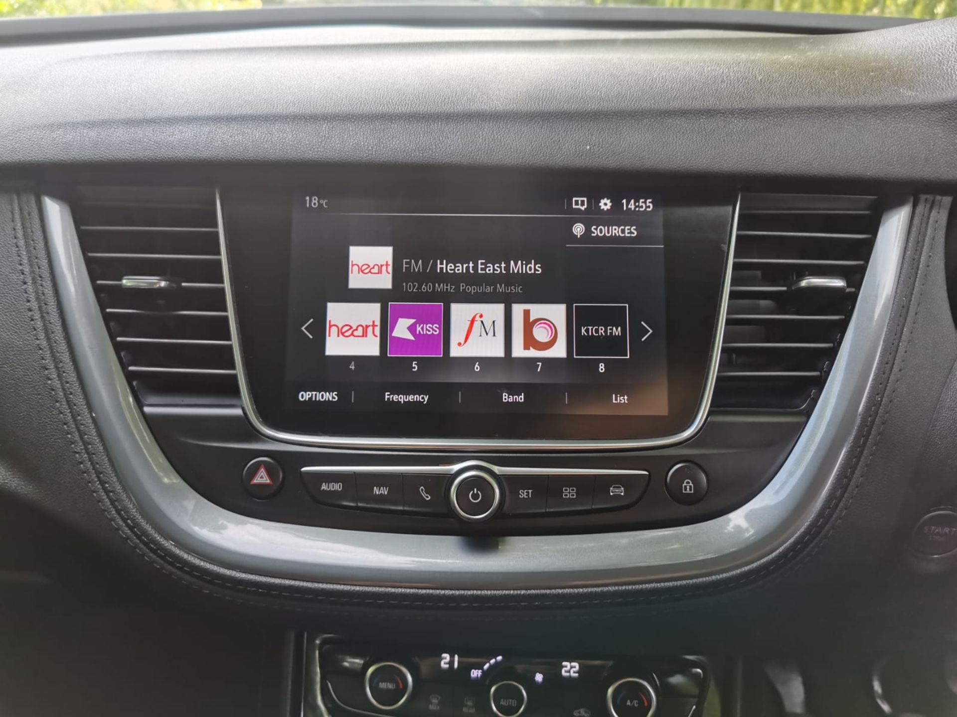 2018/68 VAUXHALL GRANDLAND X SPORT NAV T D SS GREY HATCHBACK, JUST HAD SERVICE, FSH *NO VAT* - Image 24 of 45