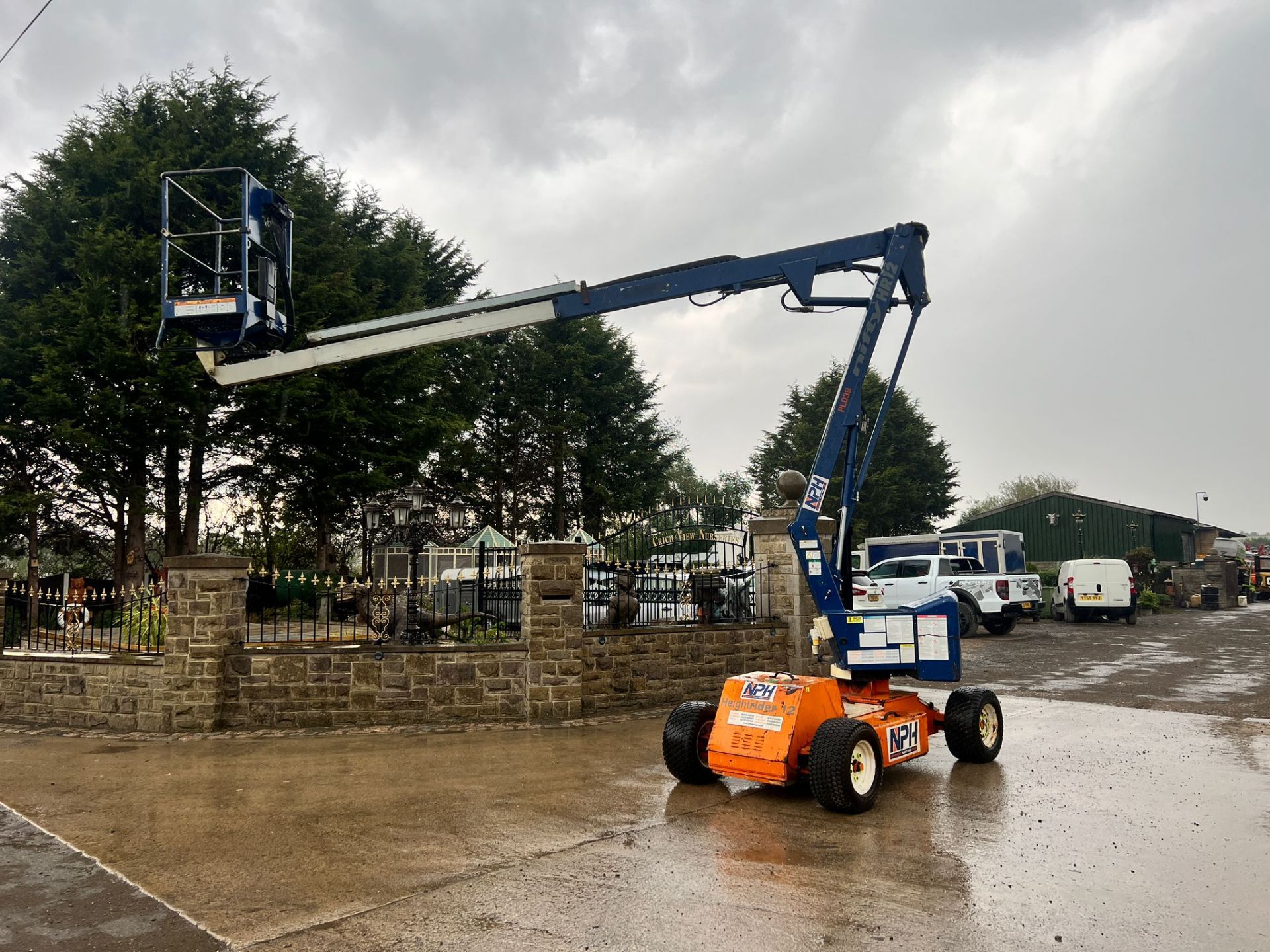 2008 Niftylift HR12 NDE Heightrider 12 Bi-Fuel Wheeled Boom Lift *PLUS VAT* - Image 3 of 22