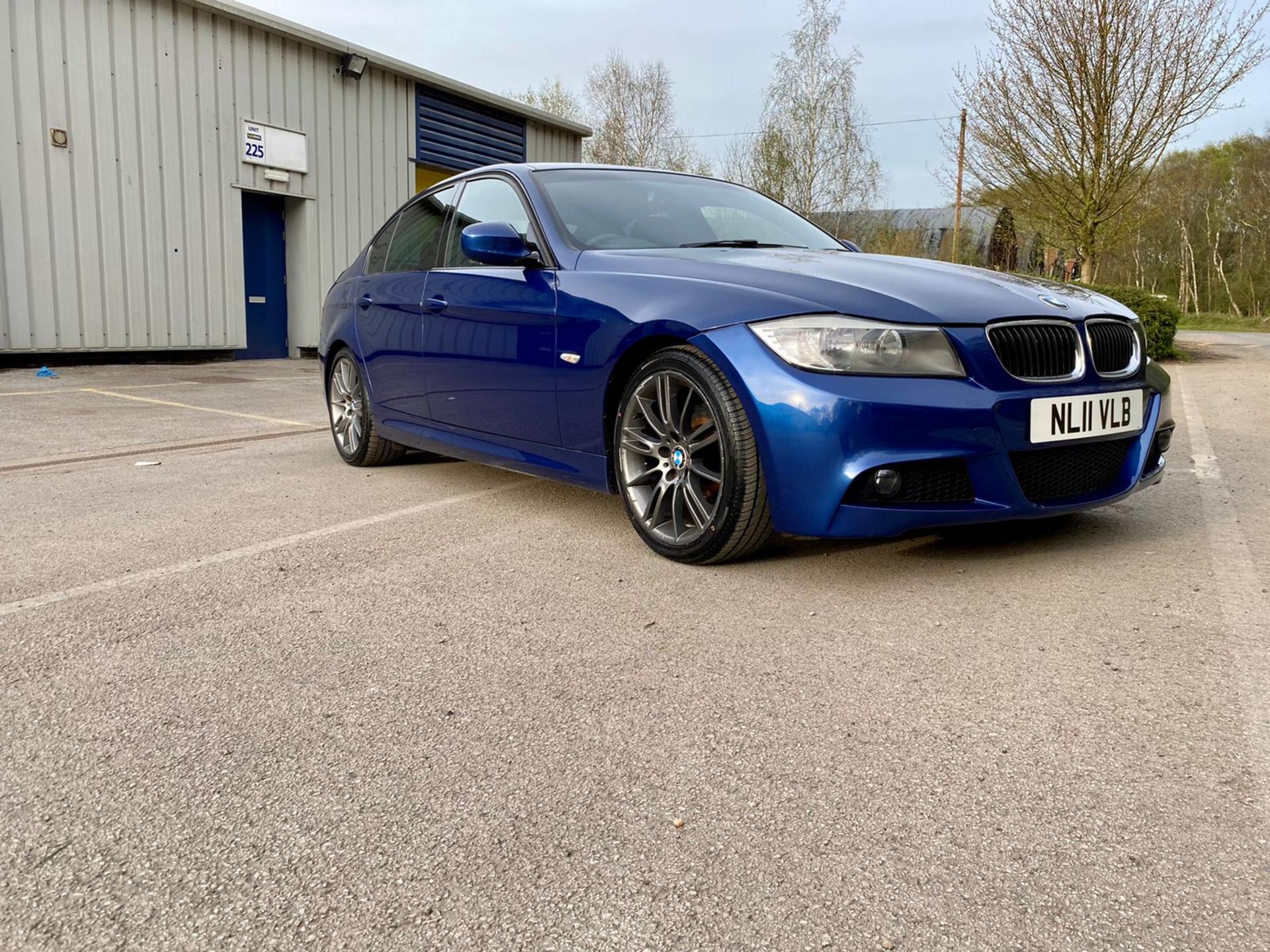 2011 BMW 318I SPORT PLUS EDITION BLUE SALOON, NEW TMING CHAIN, NEW 2 PIECE CLUTCH KIT *NO VAT* - Image 2 of 5