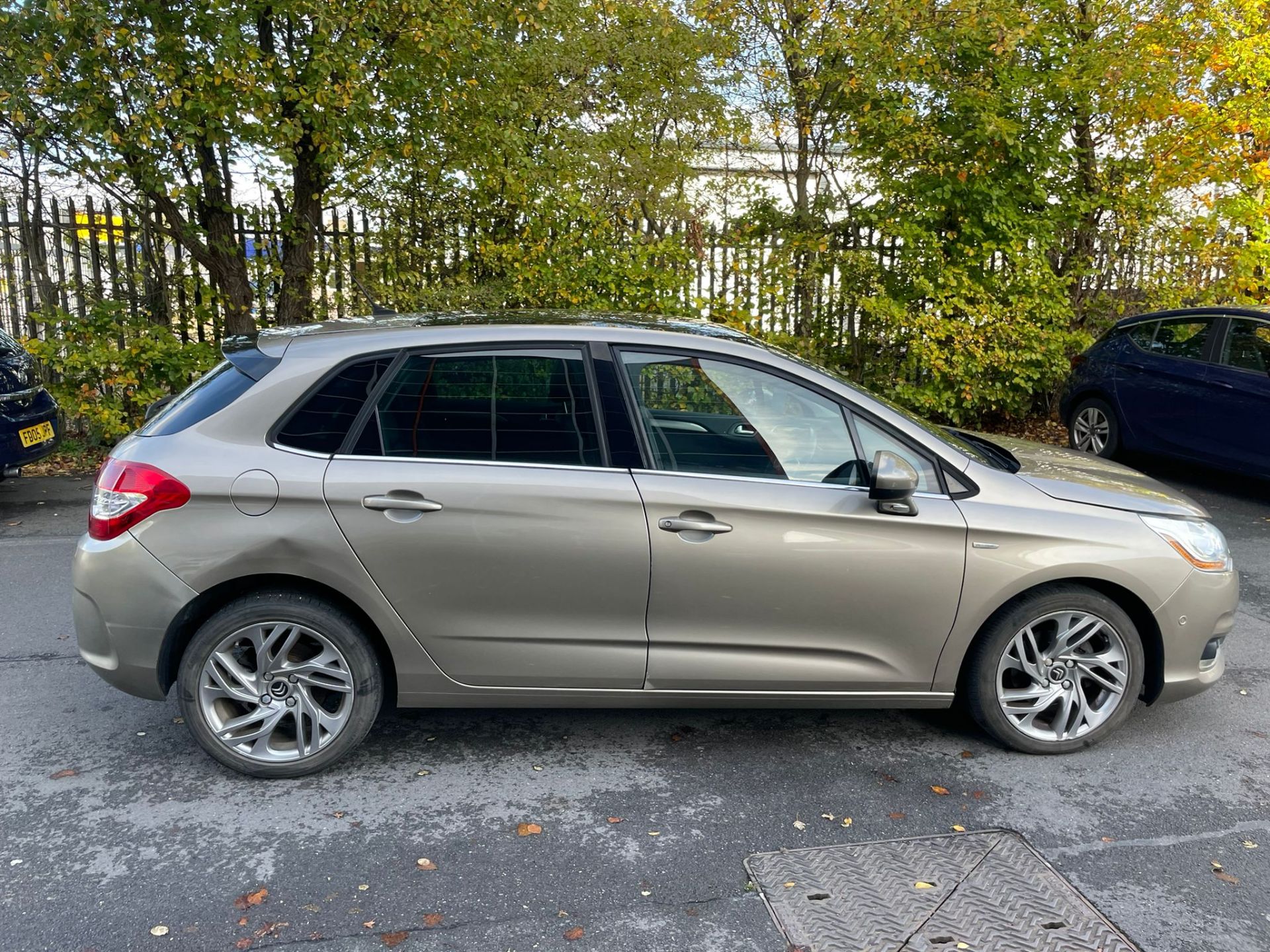 2014/64 REG CITROEN C4 EXCLUSIVE AIRDREAM E-HDI 1.6 DIESEL MANUAL HATCHBACK, SHOWING 1 FORMER KEEPER - Image 7 of 17