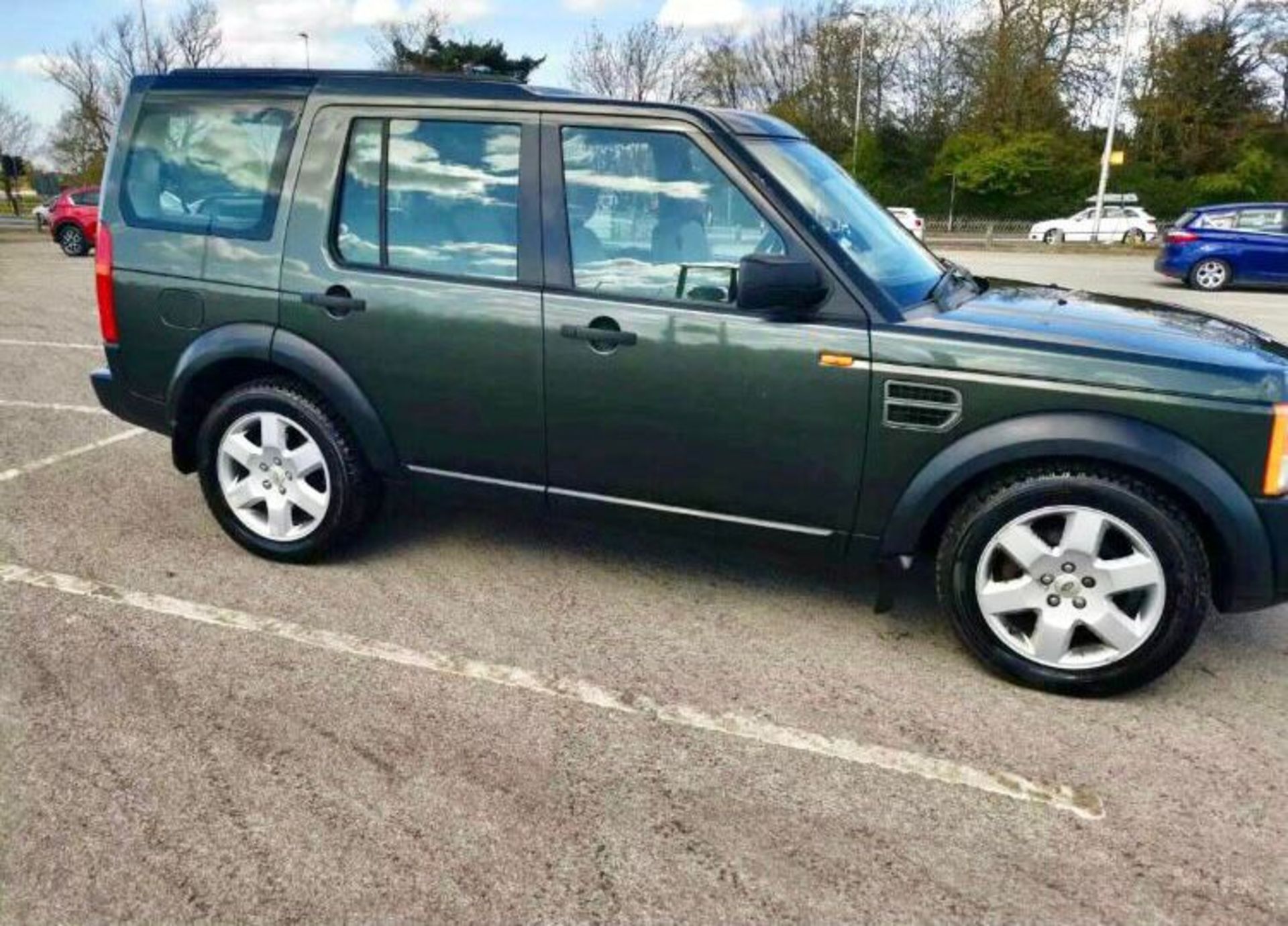 2006 LAND ROVER DISCOVERY 3 TDV6 AUTO GREEN ESTATE - LEATHER SEATS *NO VAT* - Image 3 of 11