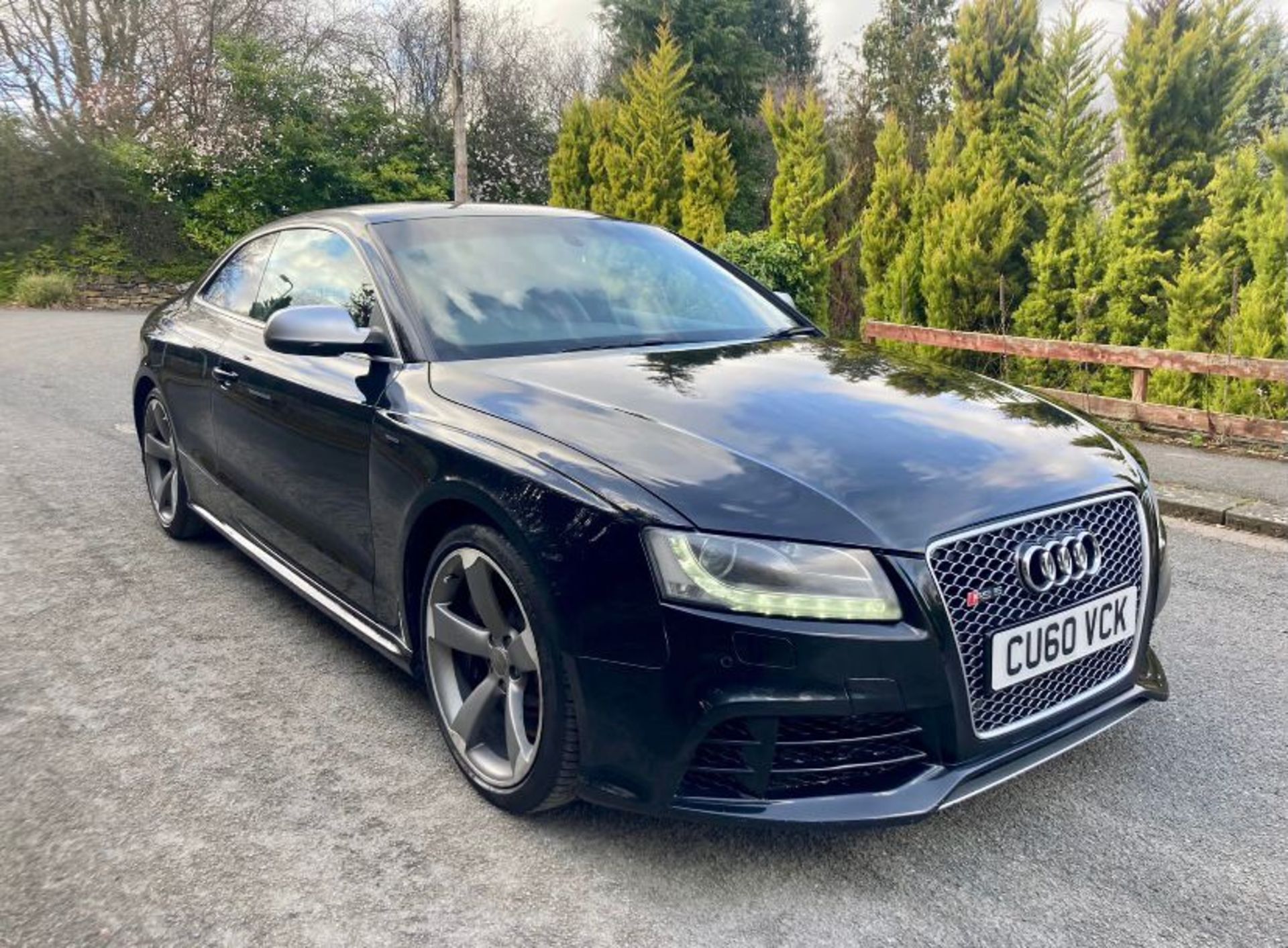 2010/60 REG AUDI RS5 FSI QUATTRO S-A 4.2L PETROL BLACK COUPE 450 HP! - FSH - 19" ALLOYS - START/STOP