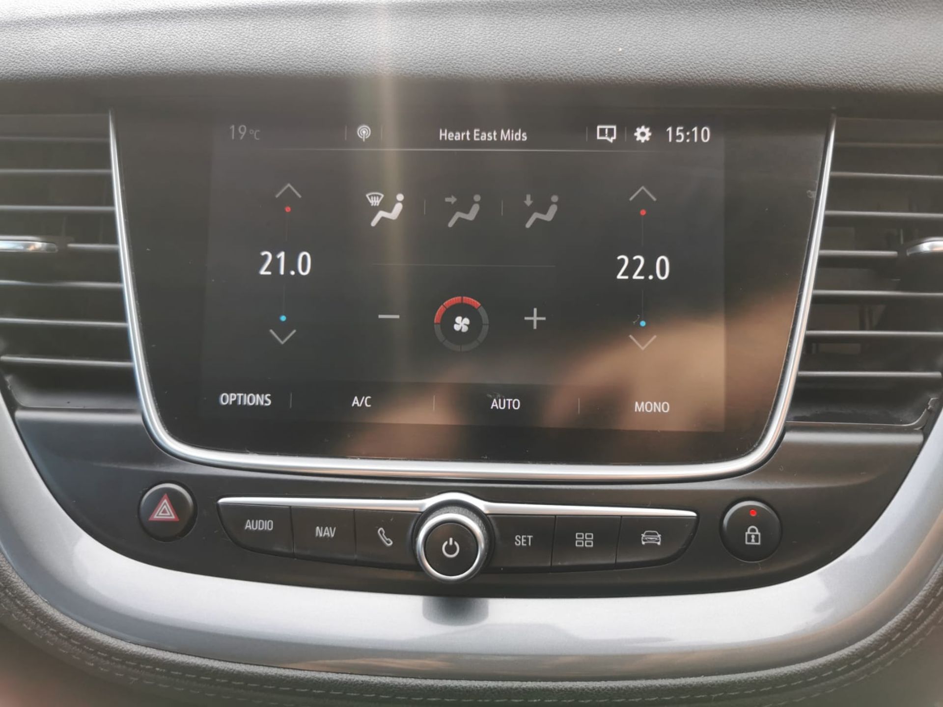 2018/68 VAUXHALL GRANDLAND X SPORT NAV T D SS GREY HATCHBACK, JUST HAD SERVICE, FSH *NO VAT* - Image 44 of 45