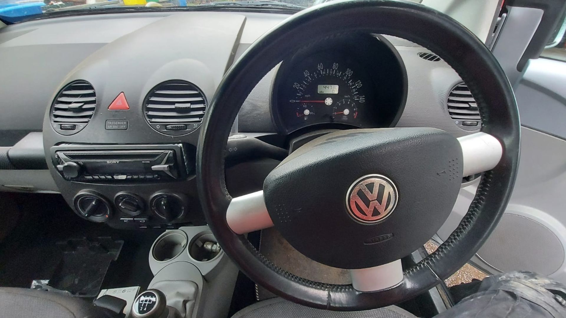 2005 VOLKSWAGEN BEETLE CABRIOLET SILVER CONVERTIBLE *NO VAT* - Image 6 of 8