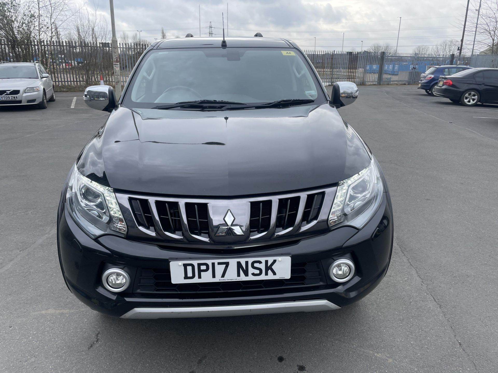 2017 MITSUBISHI L200 WARRIOR DI-D BLACK PICK UP 137K MILES *PLUS VAT* - Image 3 of 23