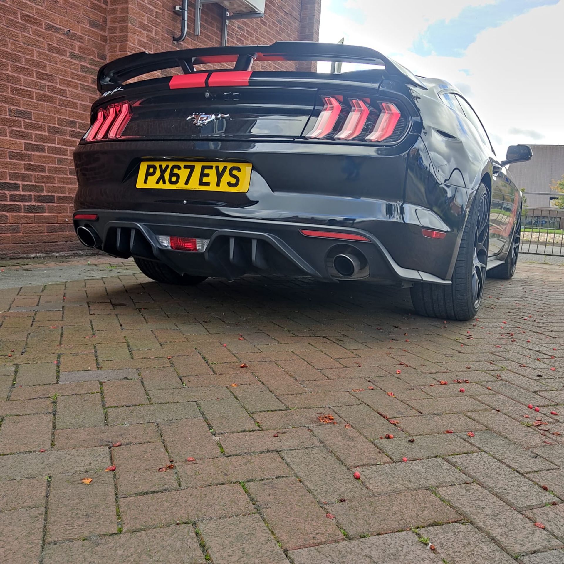 2018 FORD MUSTANG AUTO BLACK - AUTOMATIC - ALLOY WHEELS *NO VAT* - Image 4 of 10