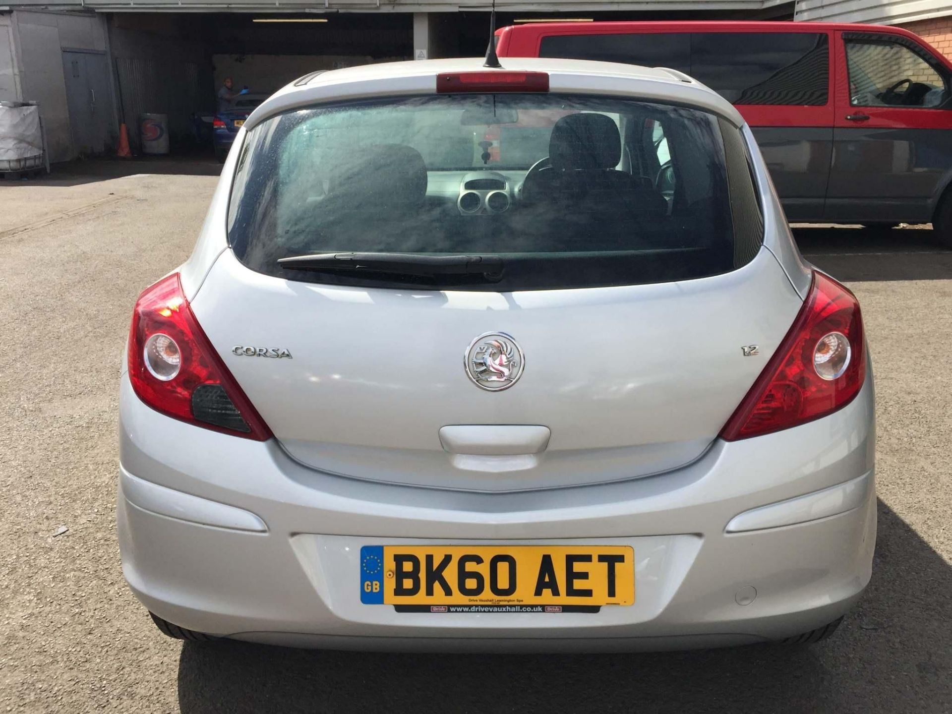 2010/60 REG VAUXHALL CORSA ENERGY 1.2 PETROL MANUAL HATCHBACK, SHOWING 1 FORMER KEEPER *NO VAT* - Image 5 of 10