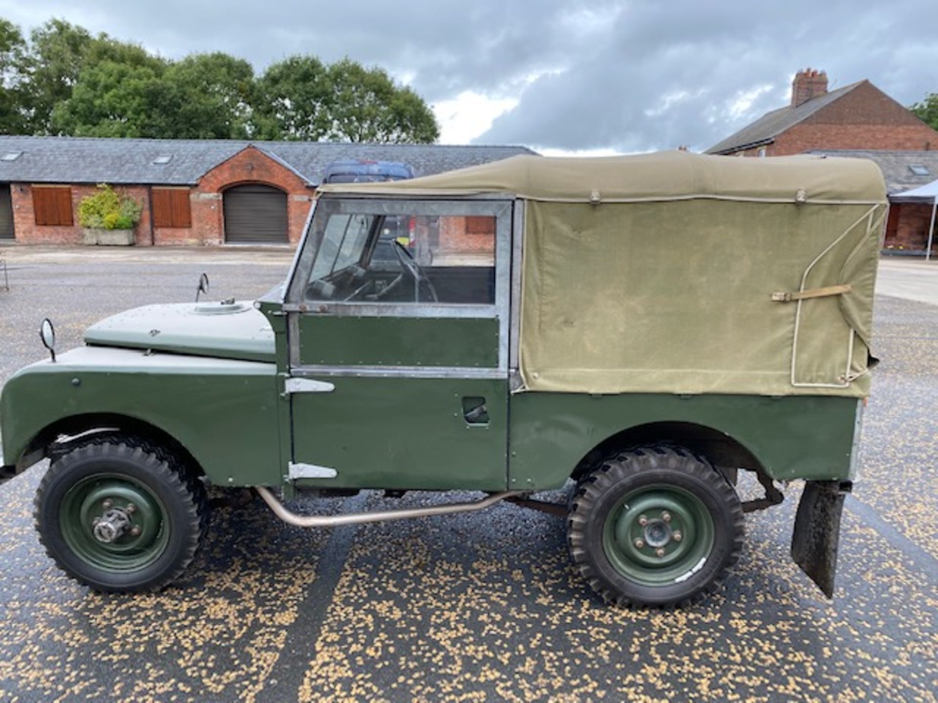 1957 LAND ROVER RANGE ROVER SERIES ONE GREEN ESTATE - MOT EXEMPT *NO VAT* - Image 4 of 10