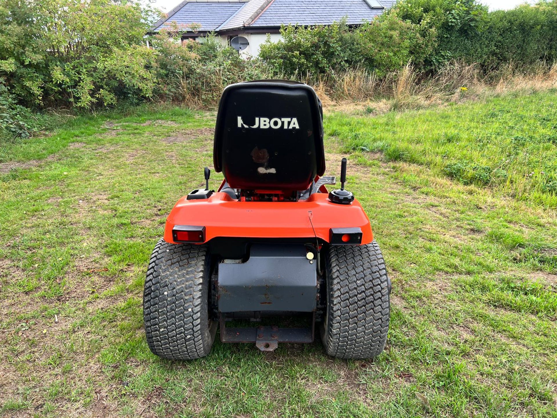 Kubota G2160 Diesel Ride On Mower *PLUS VAT* - Image 8 of 15