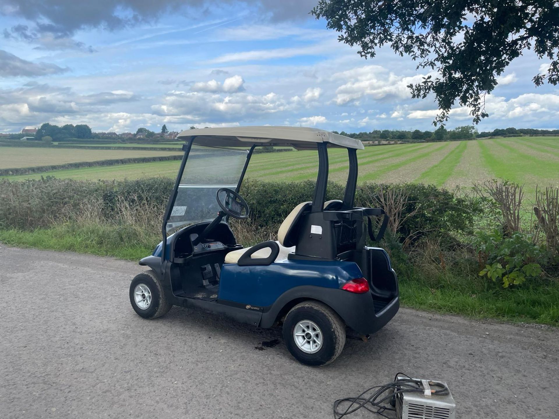 Clubcar Electric Golf Buggy, C/W Charger, Good Seat *NO VAT* - Image 4 of 10