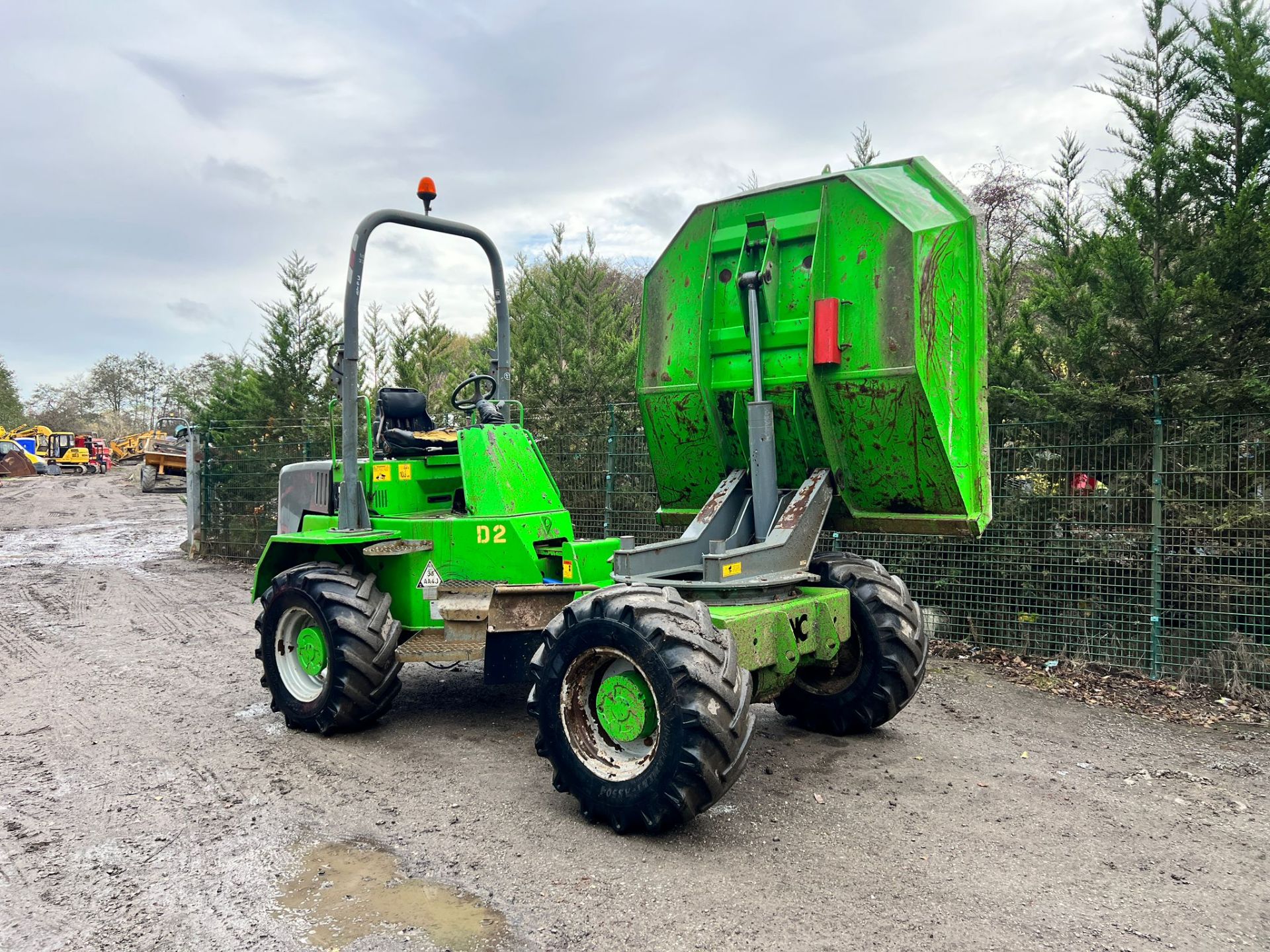 2009 NC SW6 6 Ton 4WD Swivel Skip Dumper *PLUS VAT* - Image 2 of 20