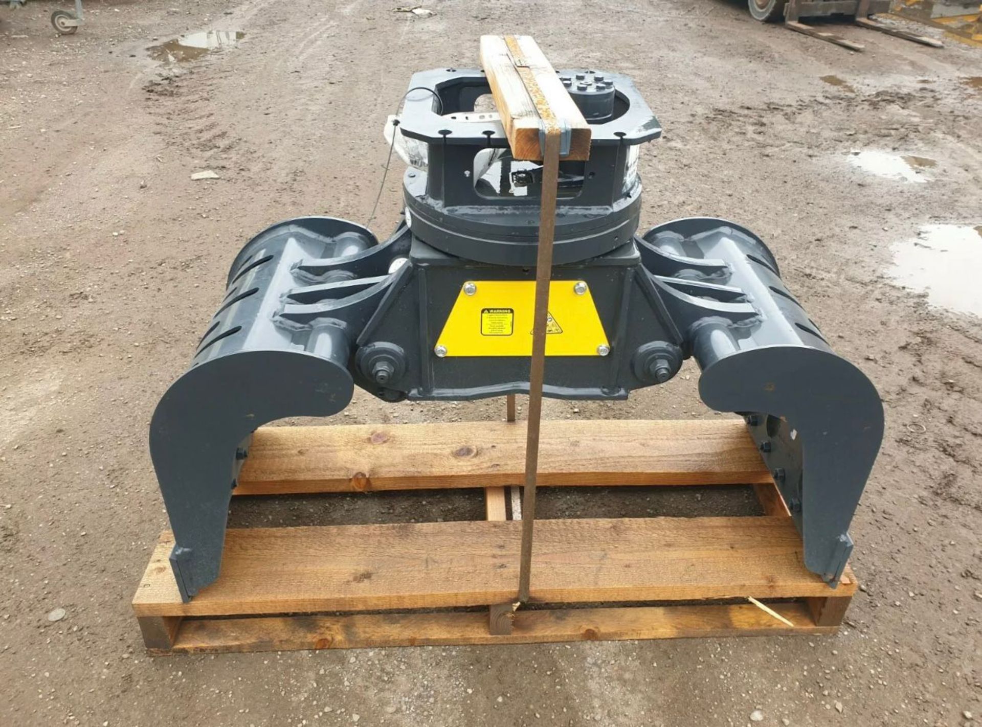 New And Unused Mustang GRP150 Rotating Hydraulic Selector Grab/Grapple, Hydraulic Rotating Head - Image 2 of 7
