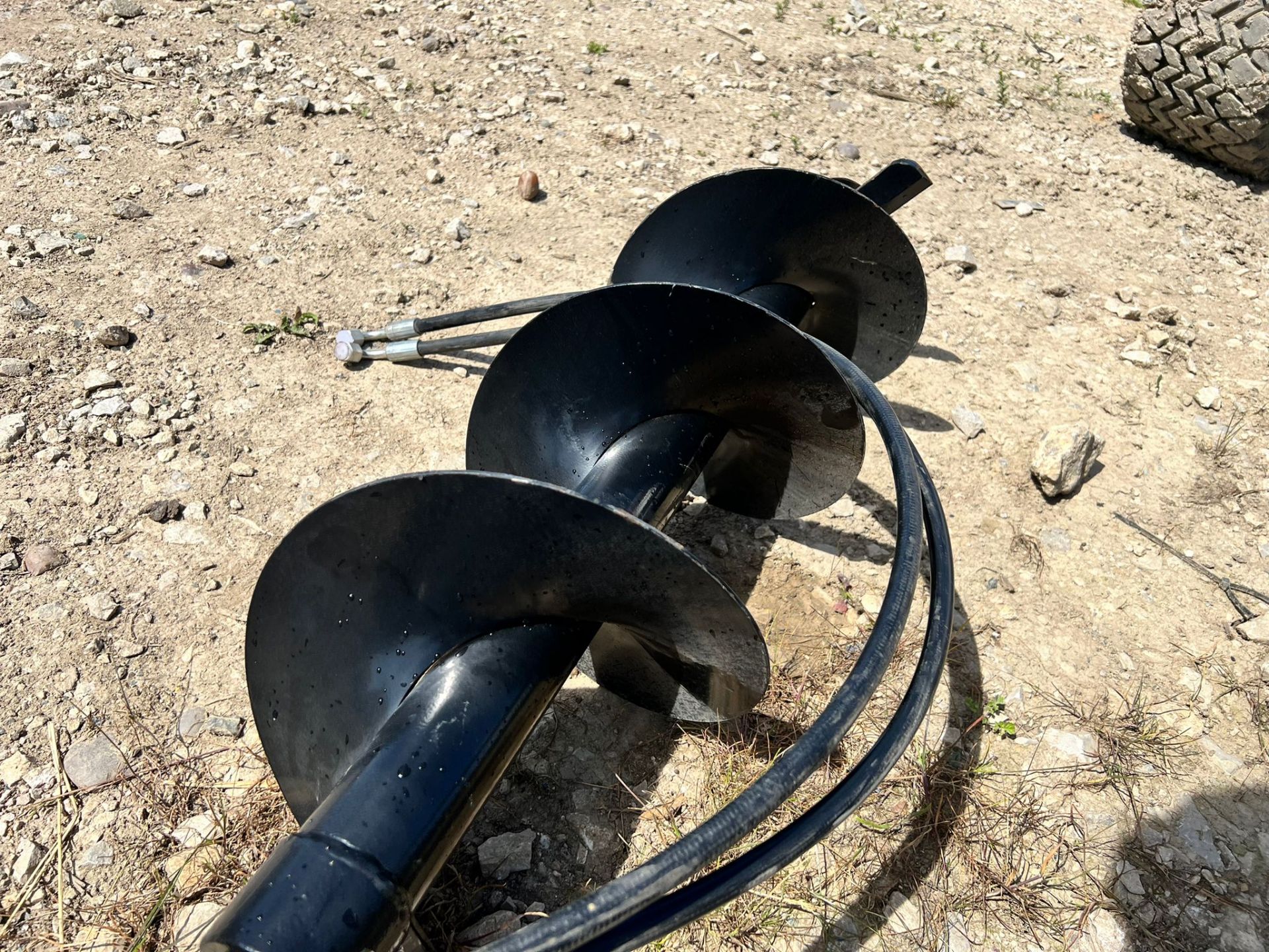 New And Unused Hydraulic Posthole Borer With Auger *PLUS VAT* - Image 5 of 6