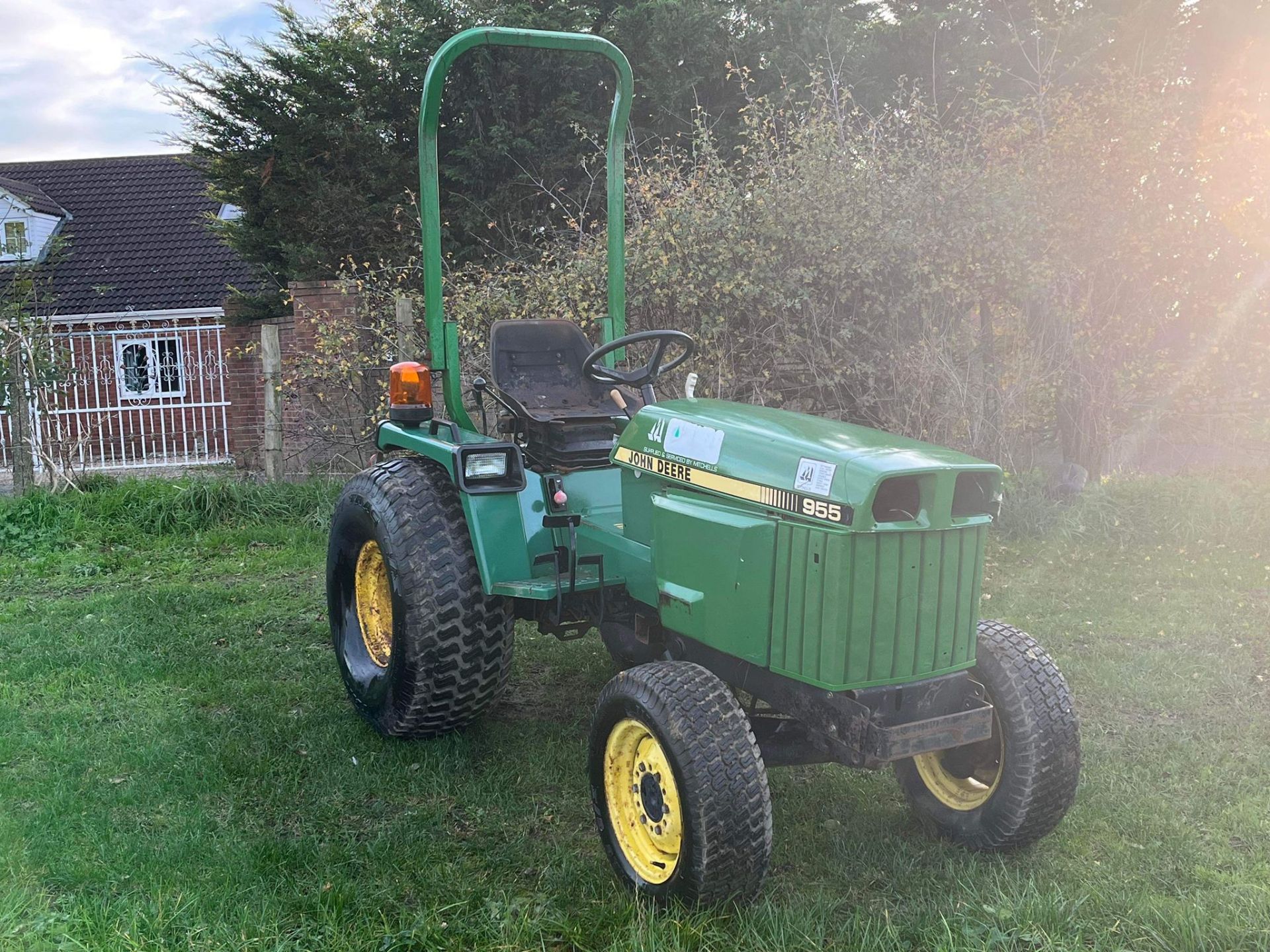 JOHN DEERE 955 COMPACT TRACTOR *PLUS VAT*