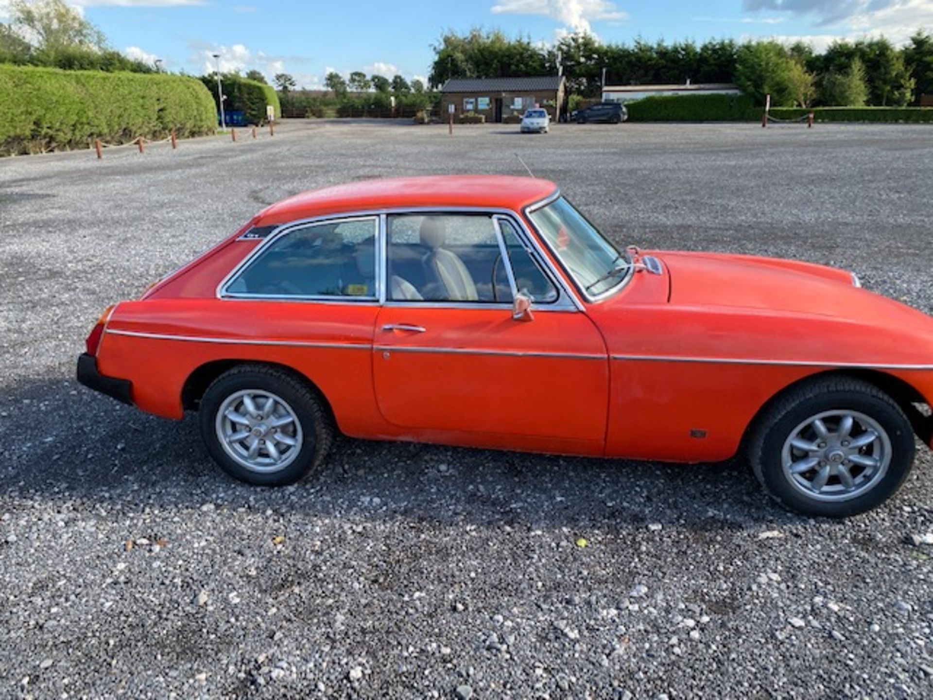 1978 MGB GT in Vermillion Red - LOTS OF NEW PARTS *NO VAT* - Image 8 of 15