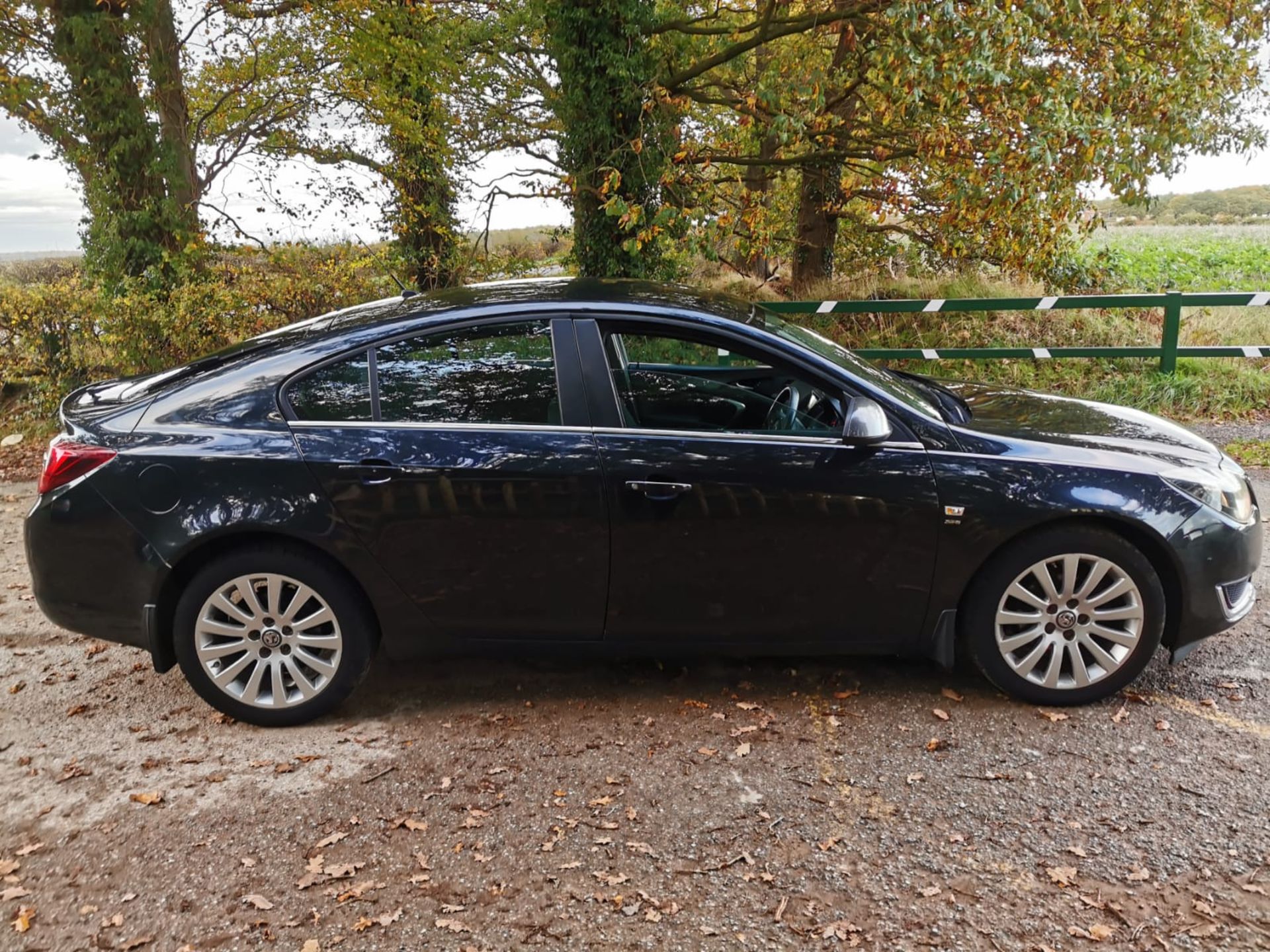 2015 VAUXHALL INSIGNIA DESIGN CDTI ECO S/S 2.0 DIESEL BLACK, SHOWING 2 FORMER KEEPERS *NO VAT* - Image 8 of 27