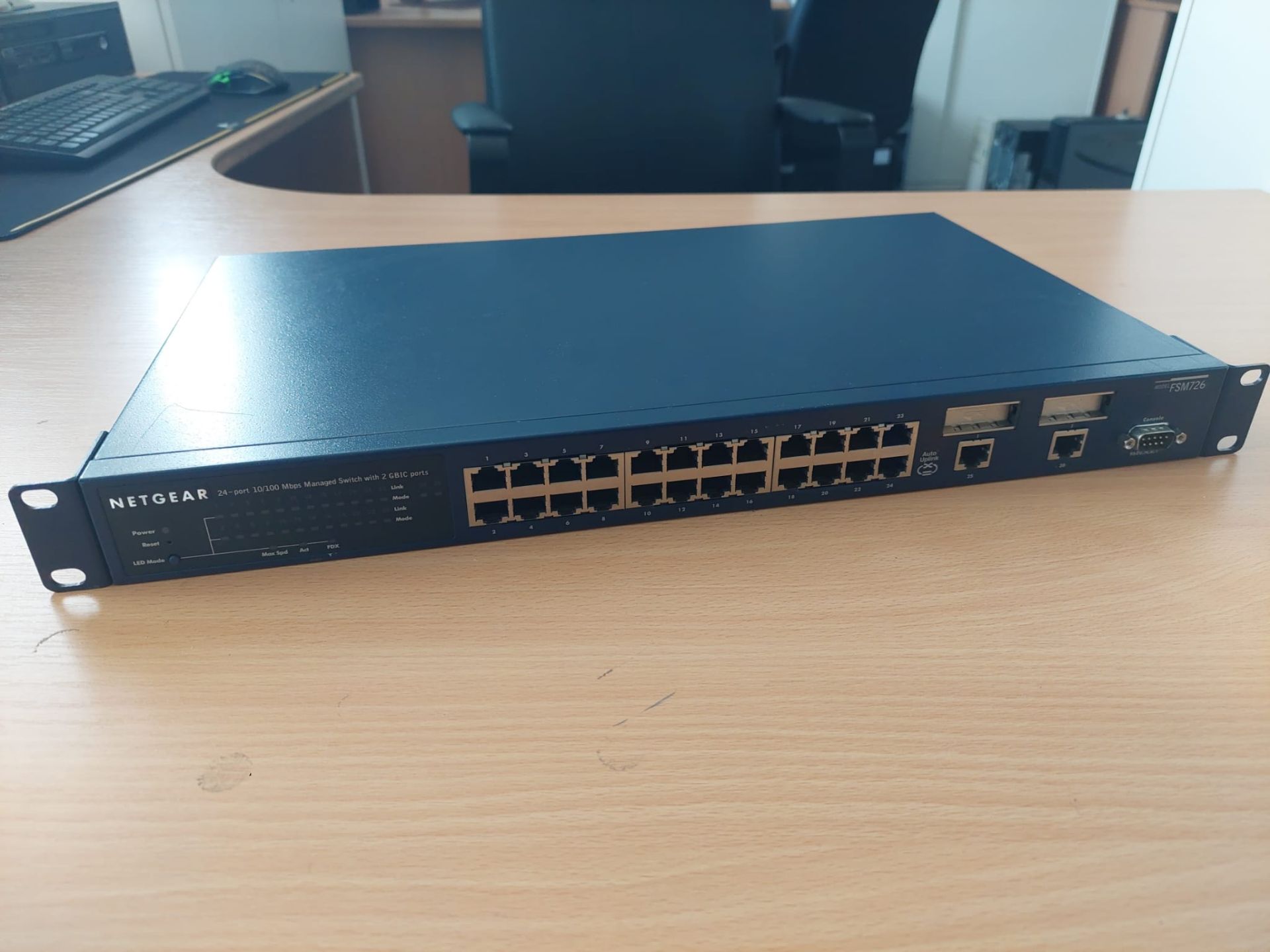 Netgear 10/100 24-Port Network Switch w/ 2 GBIC Ports (Model FSM726) *NO VAT*