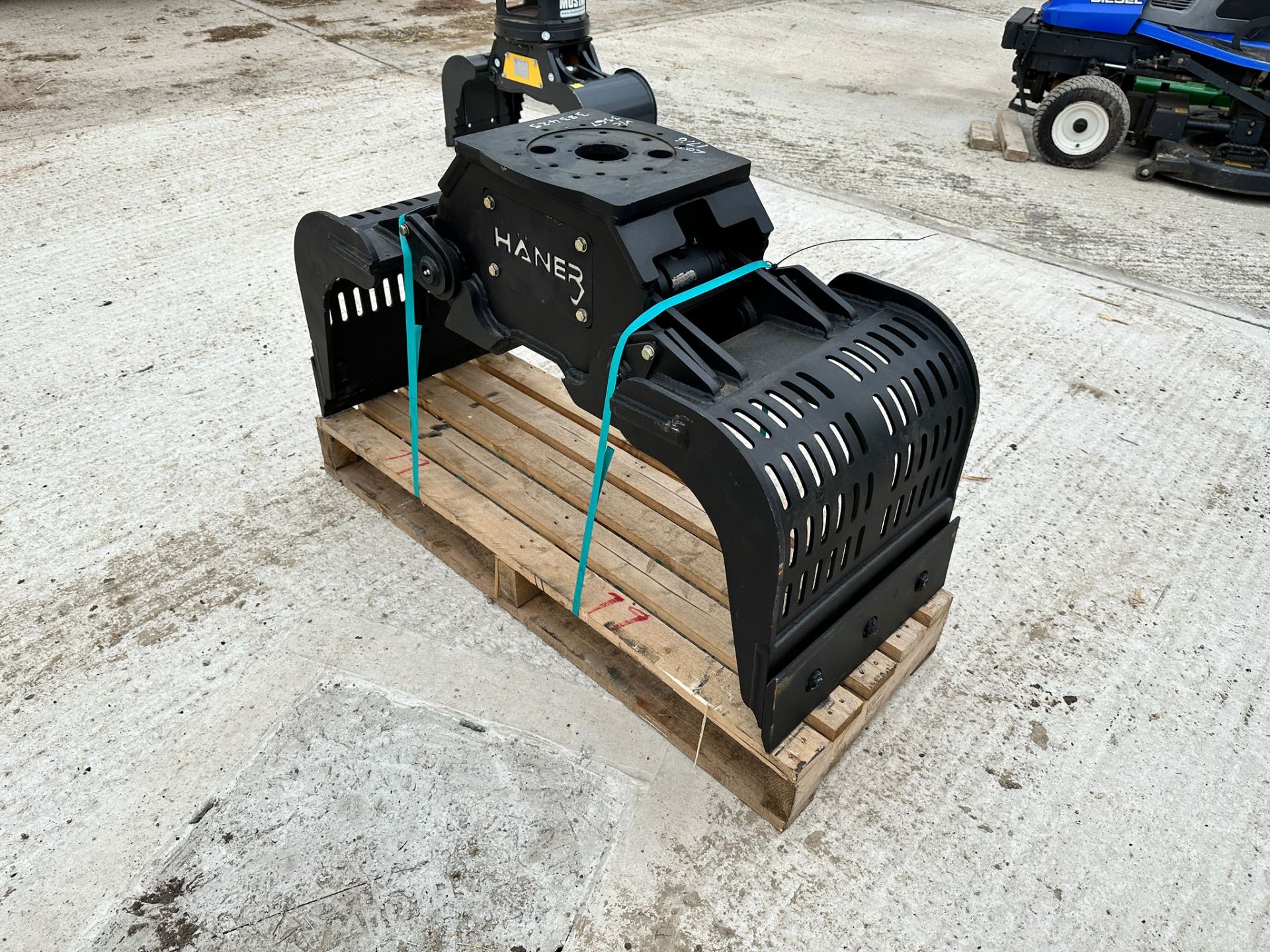 New And Unused Haner HSOG300 Hydraulic Selector Grab, Suitable For 3-8 Ton Excavator *PLUS VAT* - Image 3 of 11