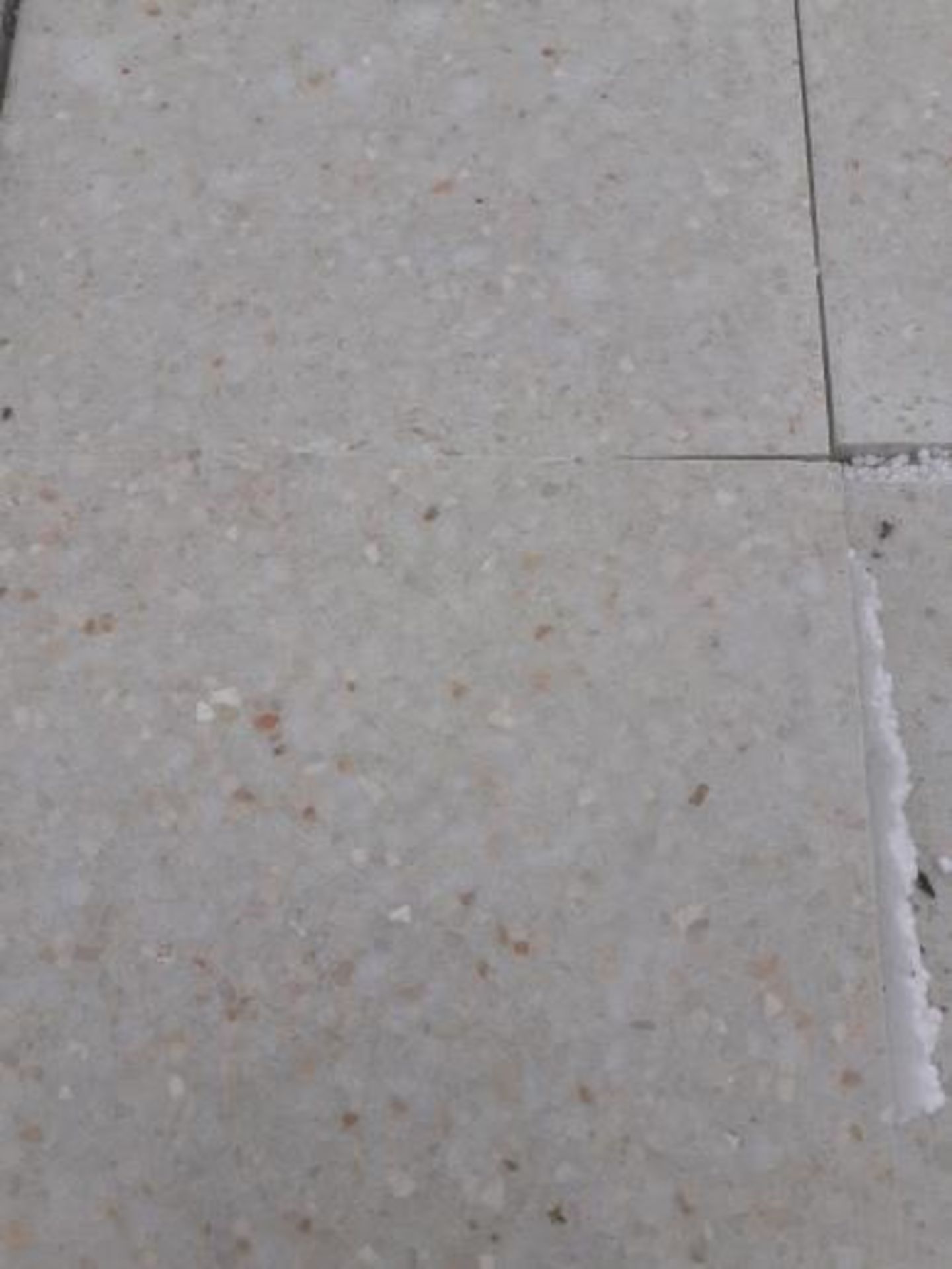 1 PALLET OF BRAND NEW TERRAZZO COMMERCIAL FLOOR TILES (Z30011), COVERS 24 SQUARE YARDS *PLUS VAT* - Image 5 of 15