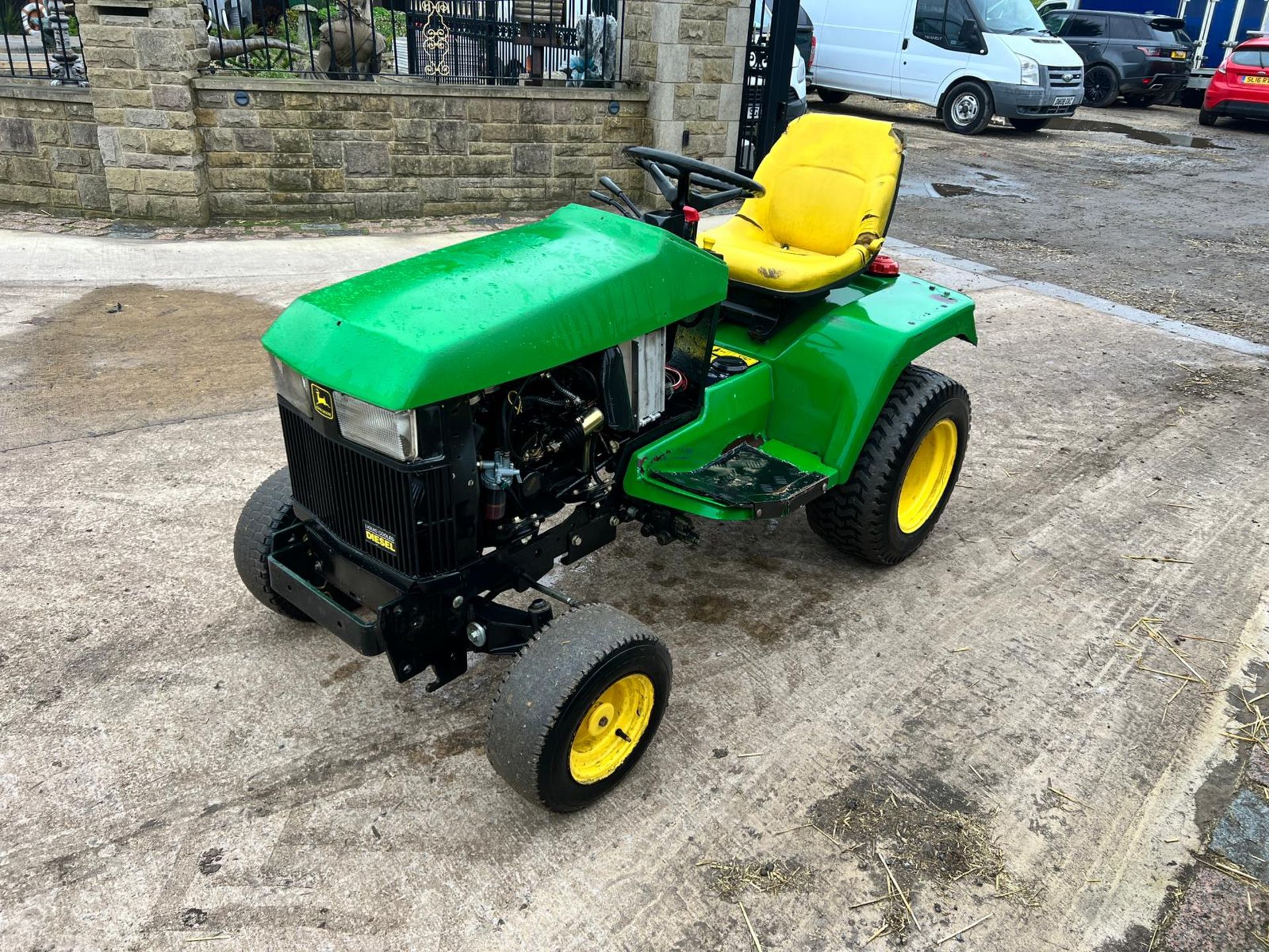John Deere 415 Compact Tractor With Rear PTO *PLUS VAT* - Image 8 of 11