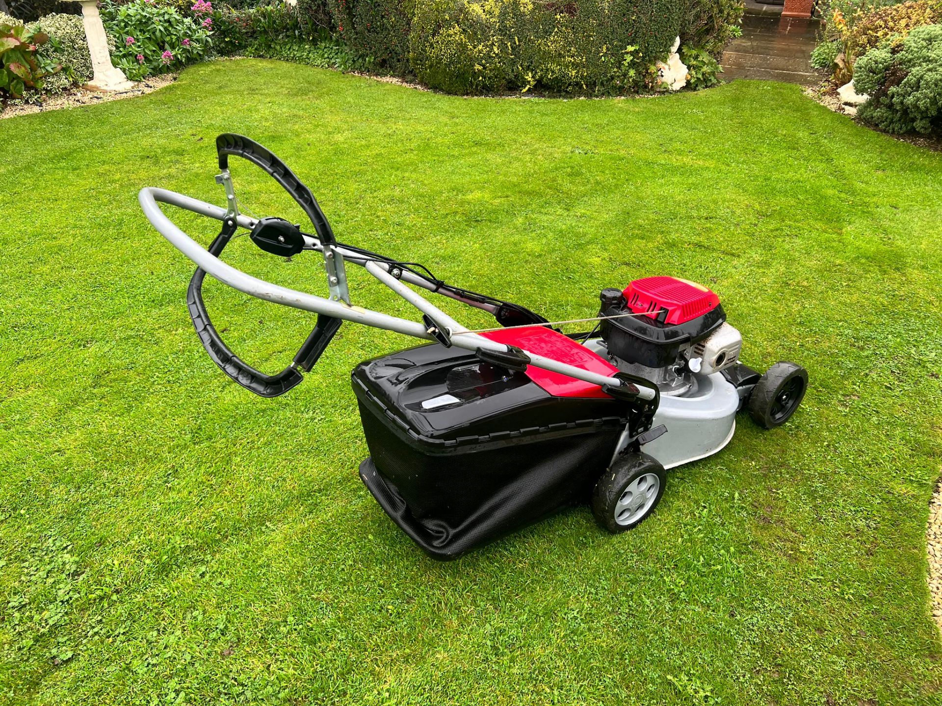 Mountfield SP465 Self Propelled Lawn Mower With Grass Collector *PLUS VAT* - Image 7 of 10