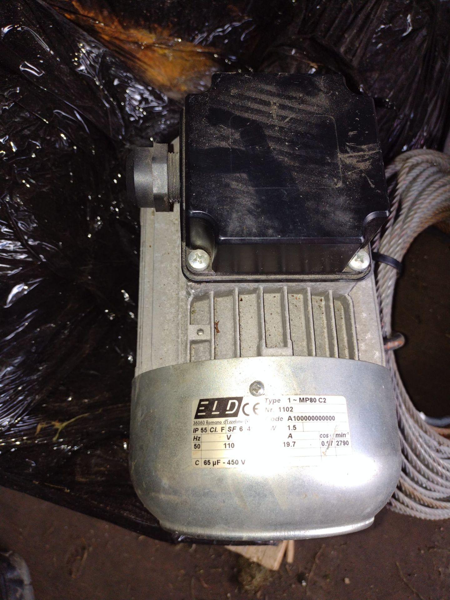 4x 110 motors some immer for scaffolding hoists untested but in good condition 1 or 2 *NO VAT* - Image 9 of 10