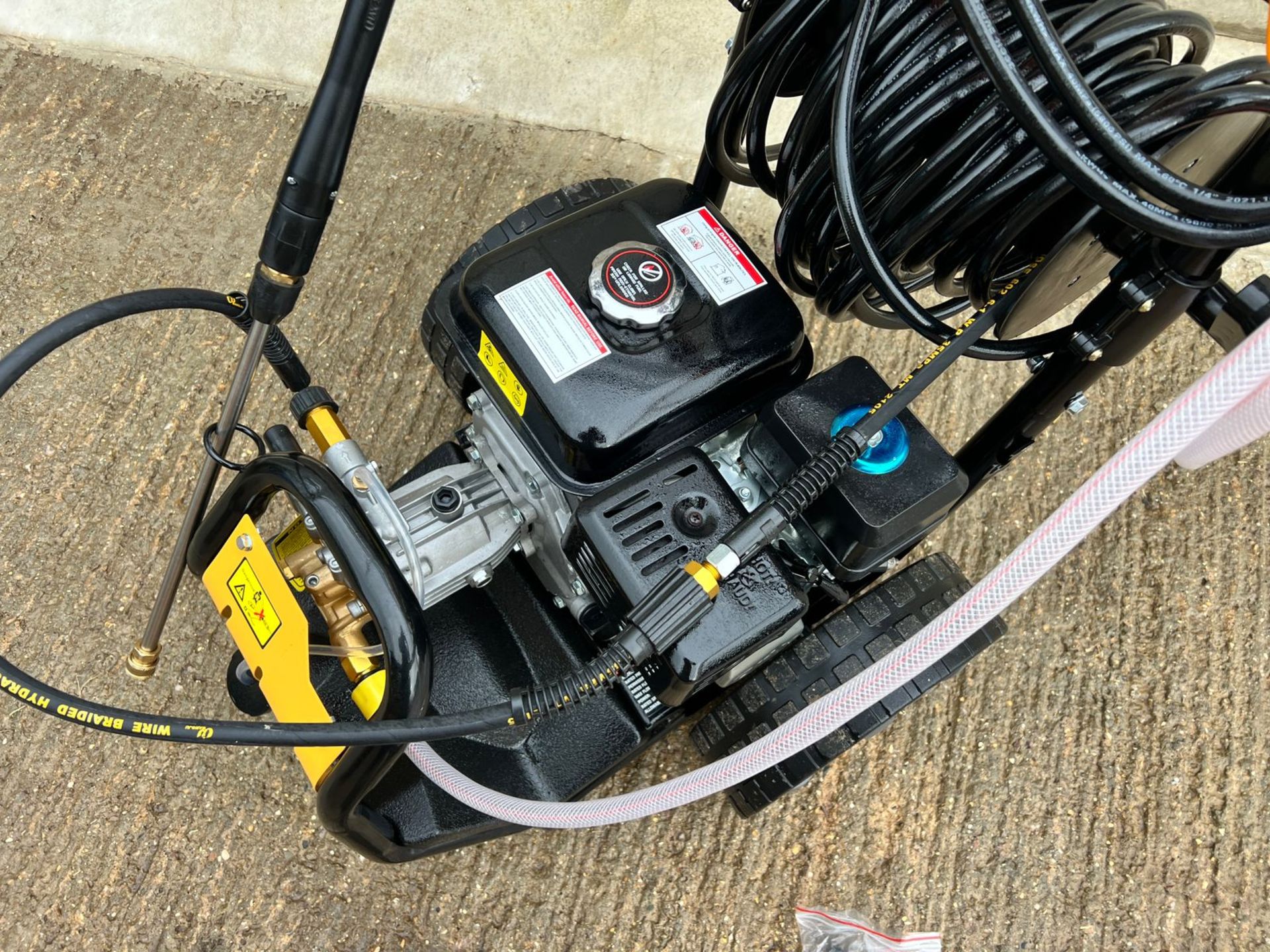 New And Unused LB-180G 2600PSI High Pressure Petrol Pressure Washer *PLUS VAT* - Image 9 of 14