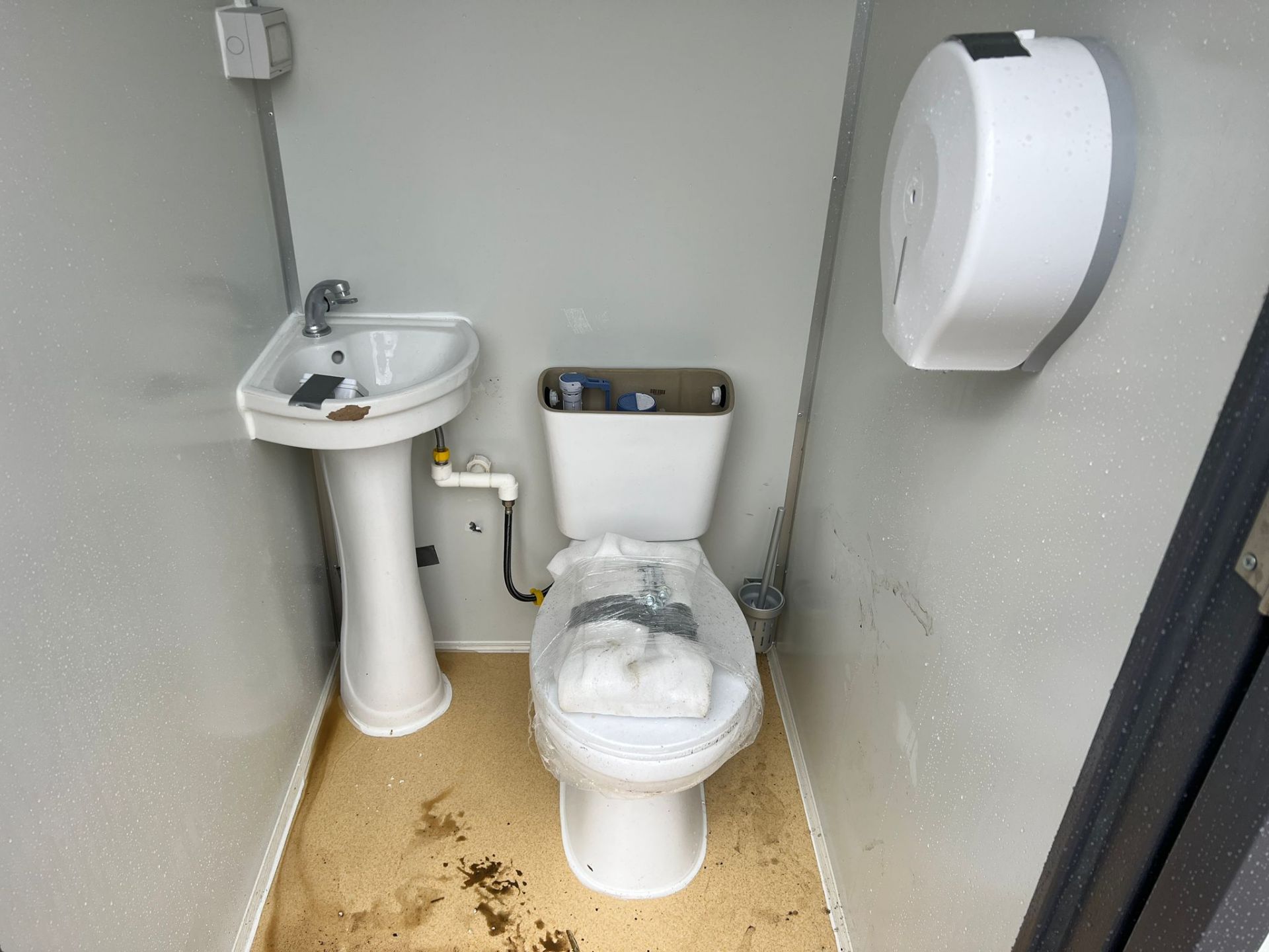 New And Unused Bastone Contained Portable Unisex Toilet *PLUS VAT* - Image 12 of 17