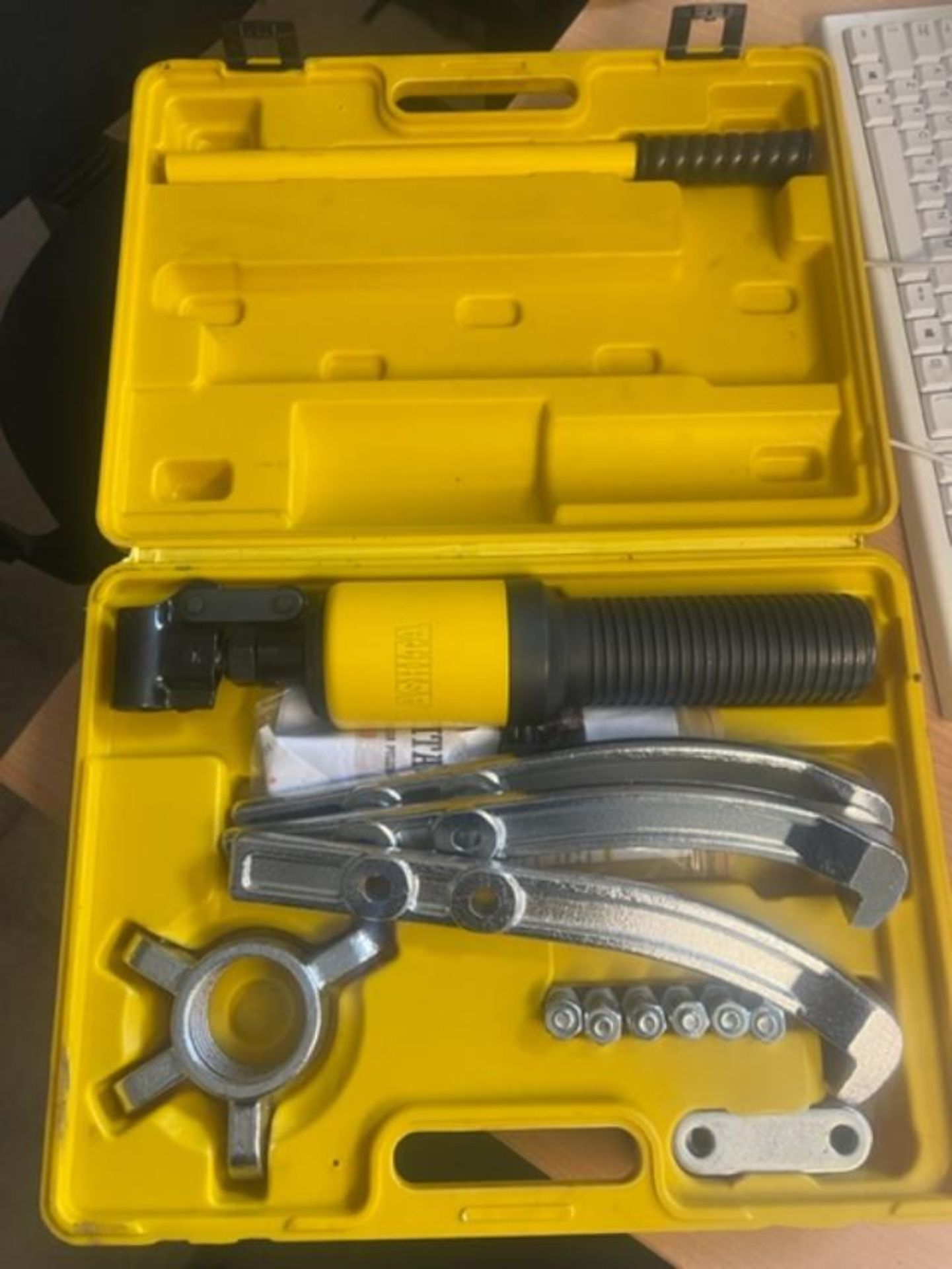 New Ashita Puller Hydraulic Pump Gear Hub Removal Tool Set *PLUS VAT* - Image 3 of 9