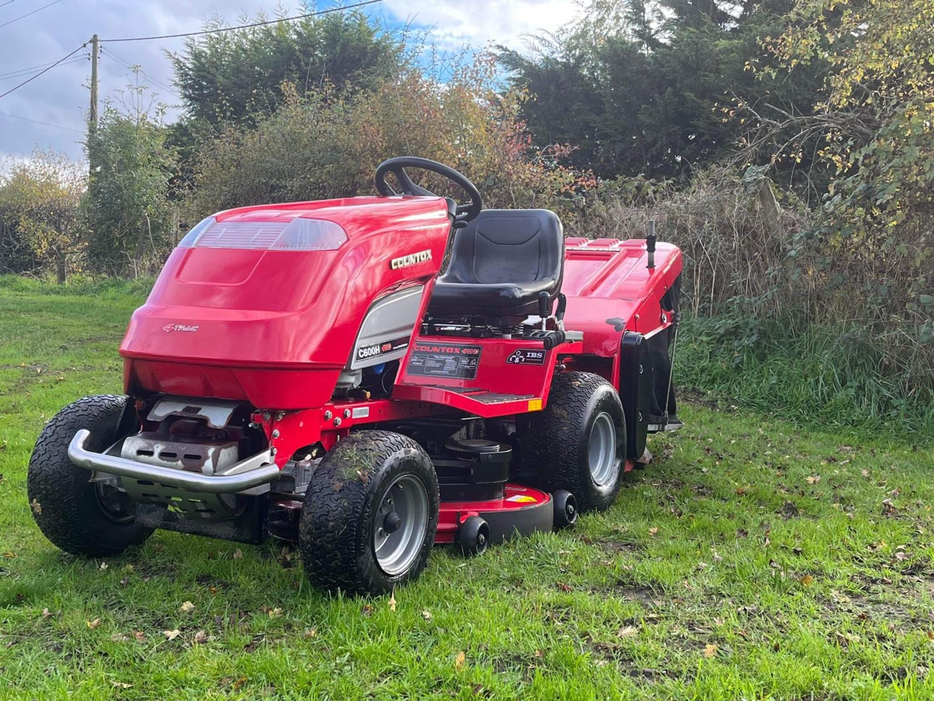 COUNTAX C600H RIDE ON LAWN MOWER 4 WHEEL DRIVE *PLUS VAT* - Image 3 of 8