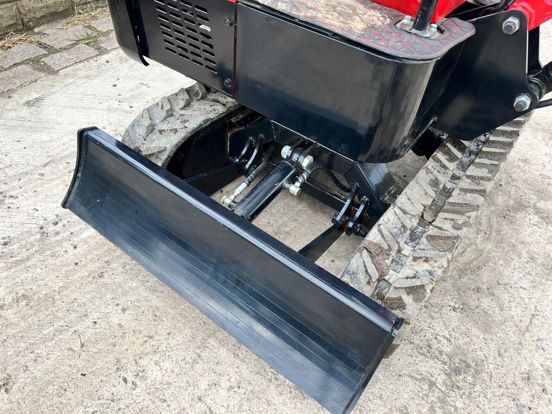 New And Unused JPC HT12 1 Ton Mini Digger, Runs Drives And Digs *PLUS VAT* - Image 8 of 9