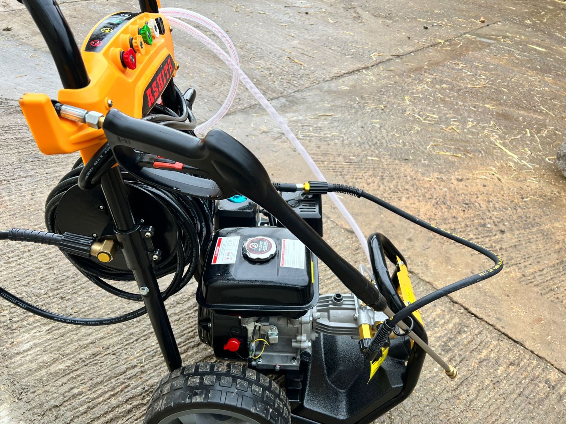 New And Unused LB-180G 2600PSI High Pressure Petrol Pressure Washer *PLUS VAT* - Image 4 of 14