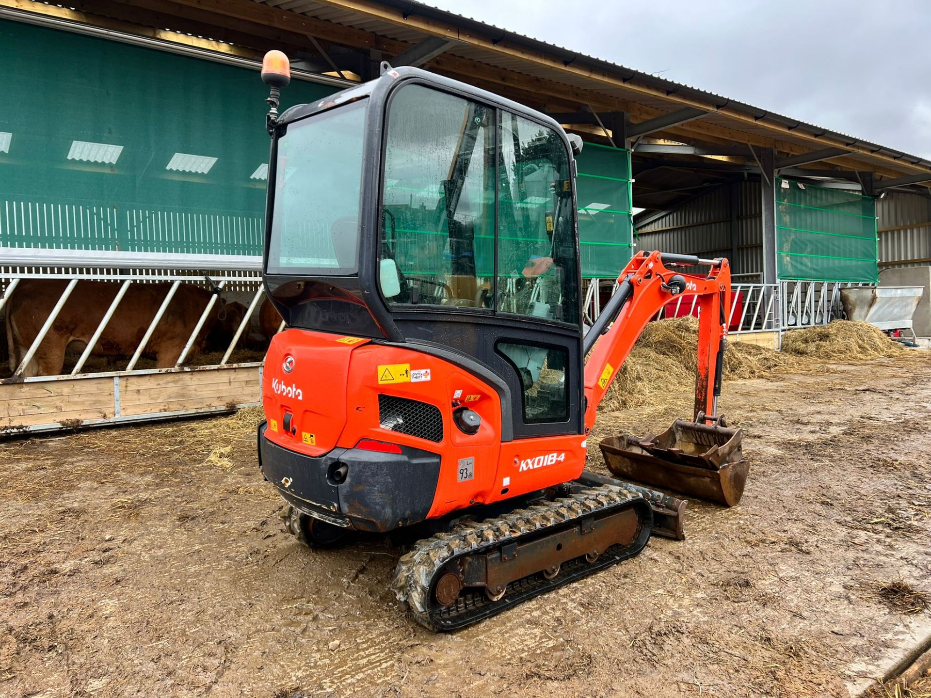 2018 KUBOTA KX018-4 1.8 TON MINI DIGGER, RUNS DRIVES AND DIGS, SHOWING A LOW 1681 HOURS - Image 6 of 20