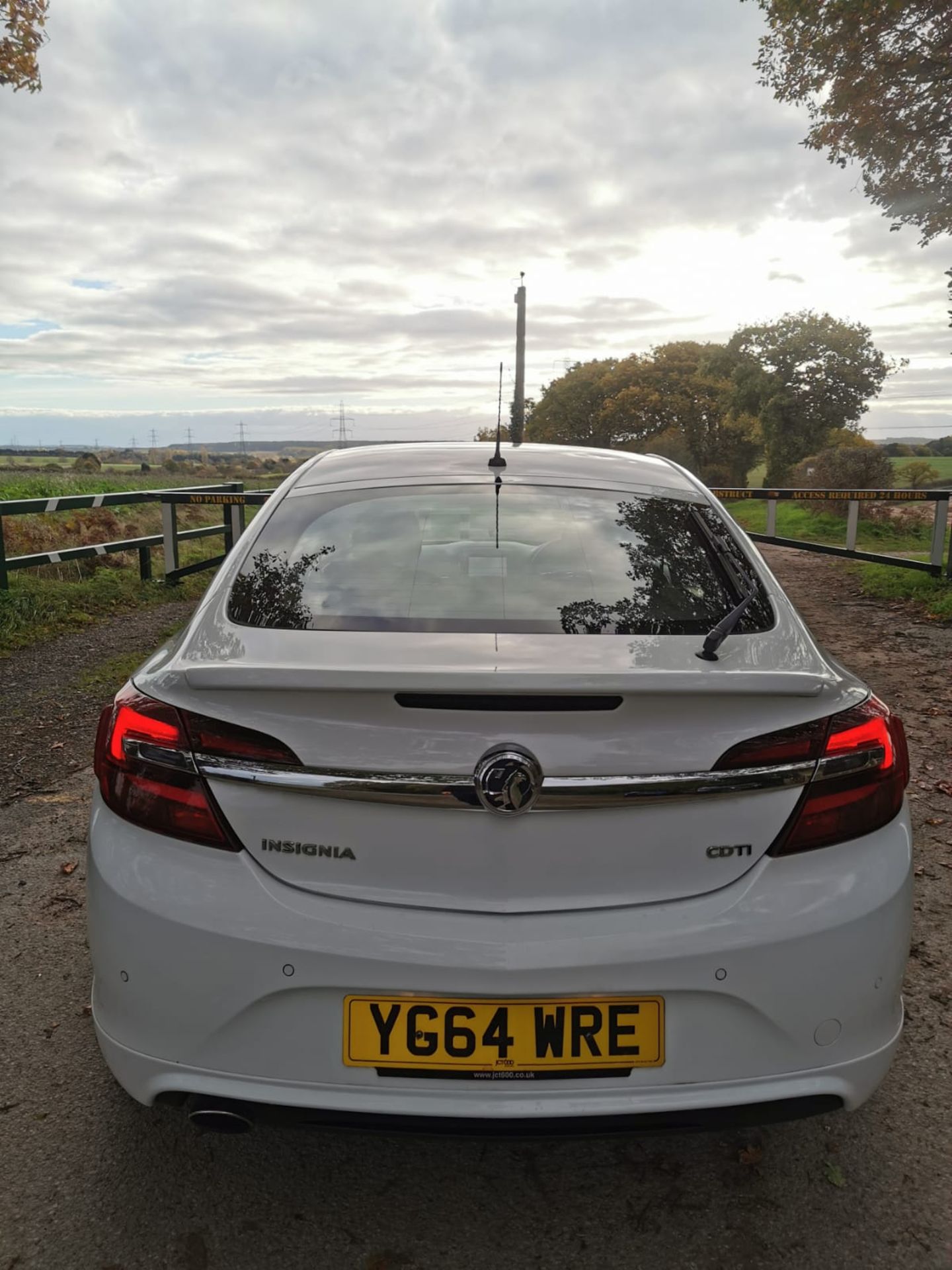 2014/64 VAUXHALL INSIGNIA LTD ED CDTI ECO S/S WHITE HATCHBACK, 67,223 MILES *NO VAT* - Image 10 of 35