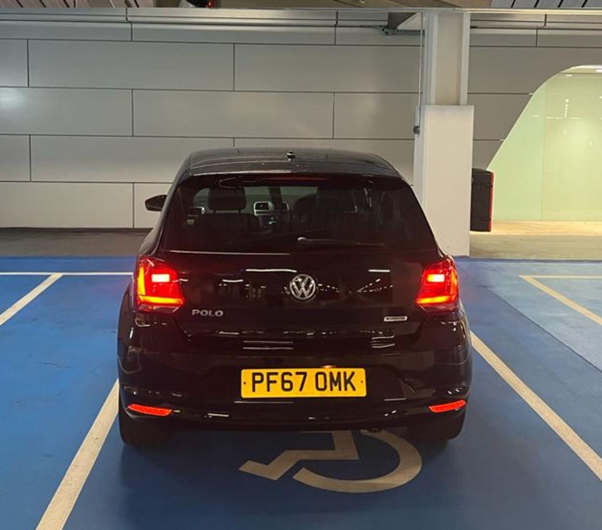 2018/67 VOLKSWAGEN POLO BEATS BLACK HATCHBACK WITH BEATS AUDIO SYSTEM - WITH FSH *NO VAT* - Image 3 of 6