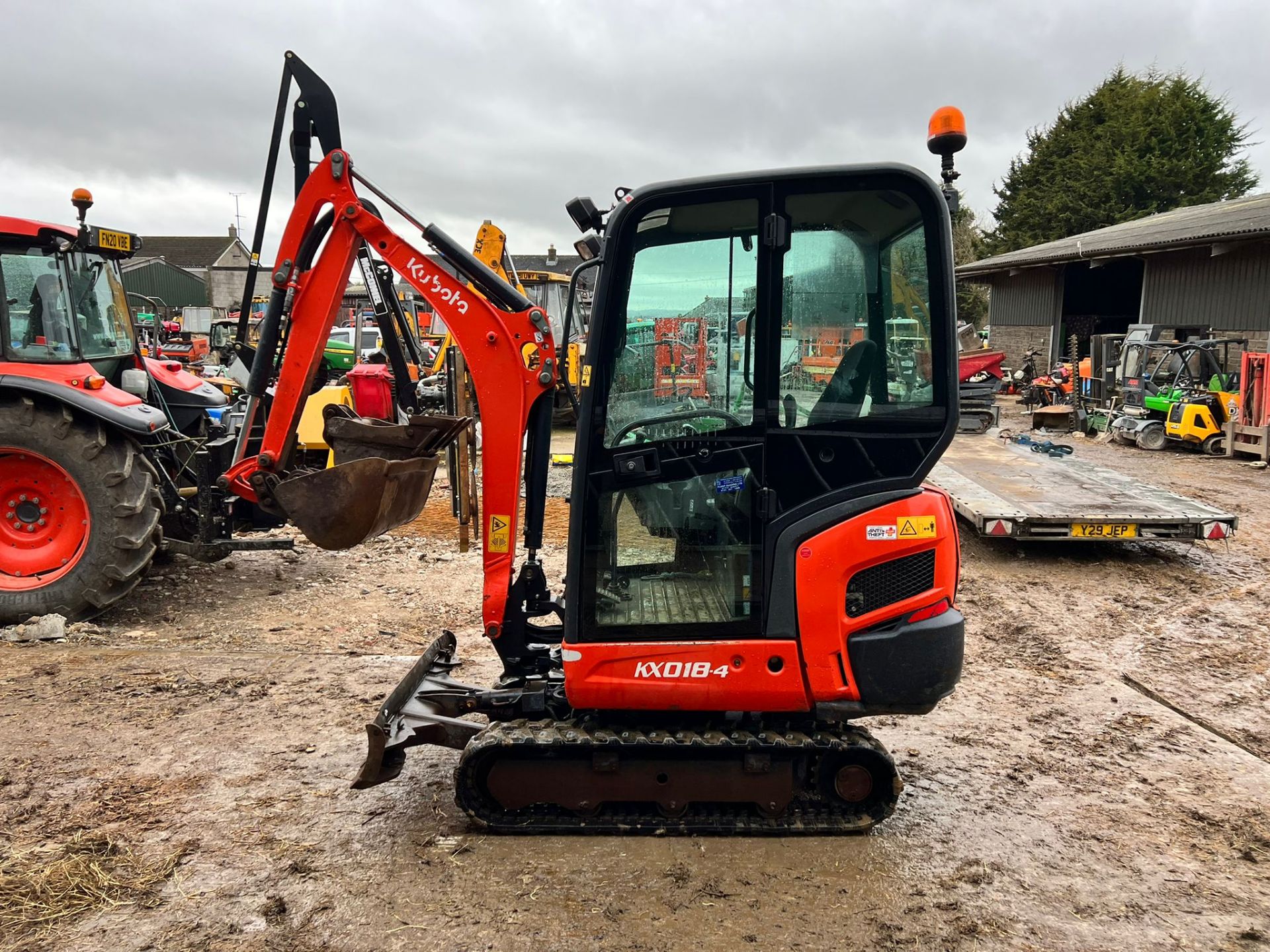 2018 KUBOTA KX018-4 1.8 TON MINI DIGGER, RUNS DRIVES AND DIGS, SHOWING A LOW 1681 HOURS - Image 4 of 20