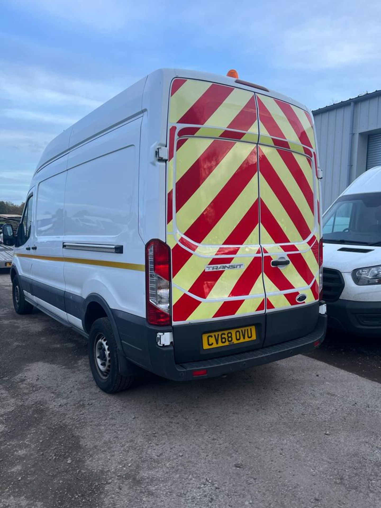 2018/68 FORD TRANSIT 350 WHITE PANEL VAN - 79,000 MILES *PLUS VAT* - Image 8 of 8