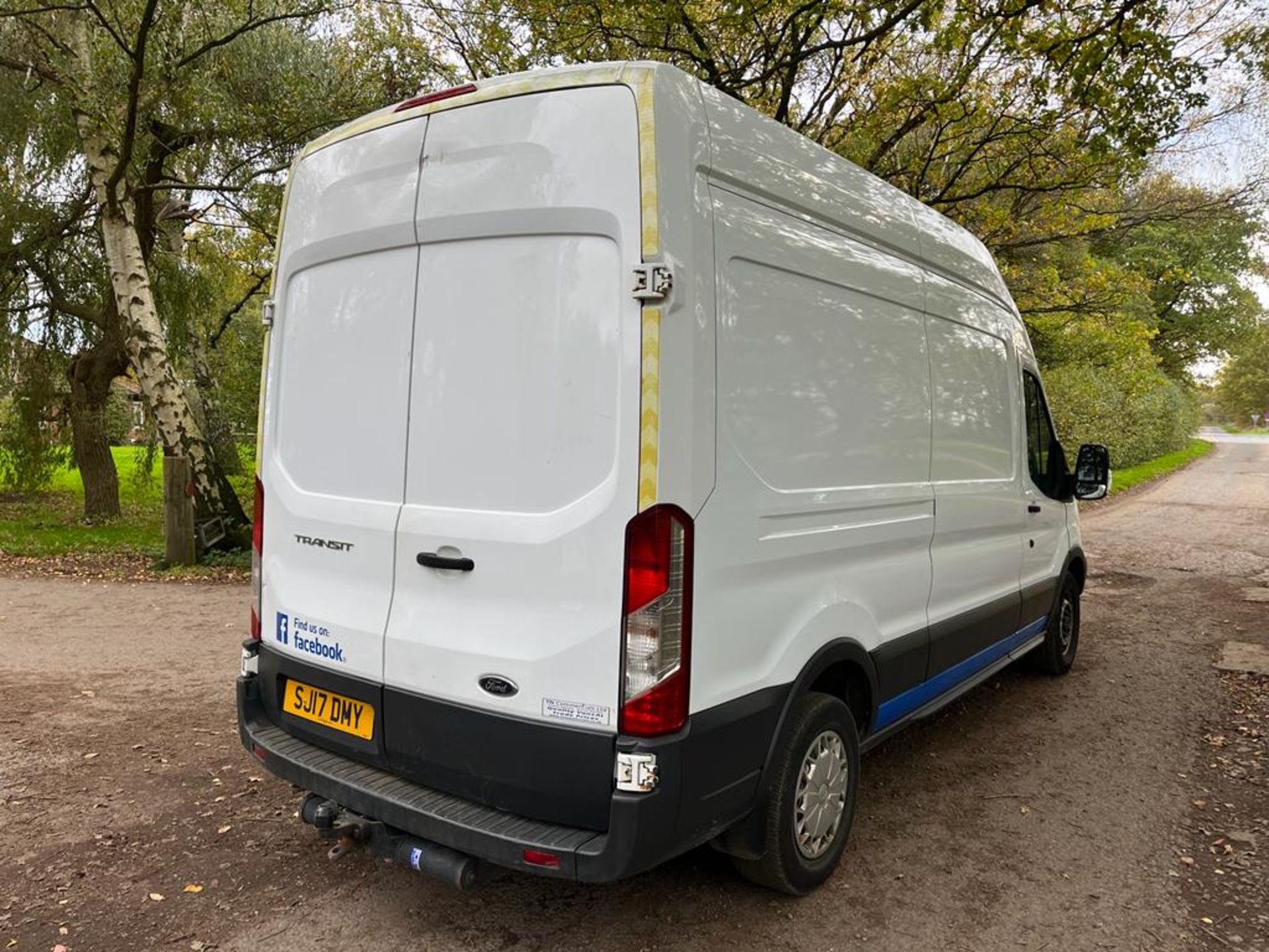 2017 FORD TRANSIT 350 WHITE PANEL VAN 97,000 MILES *PLUS VAT* - Image 5 of 11