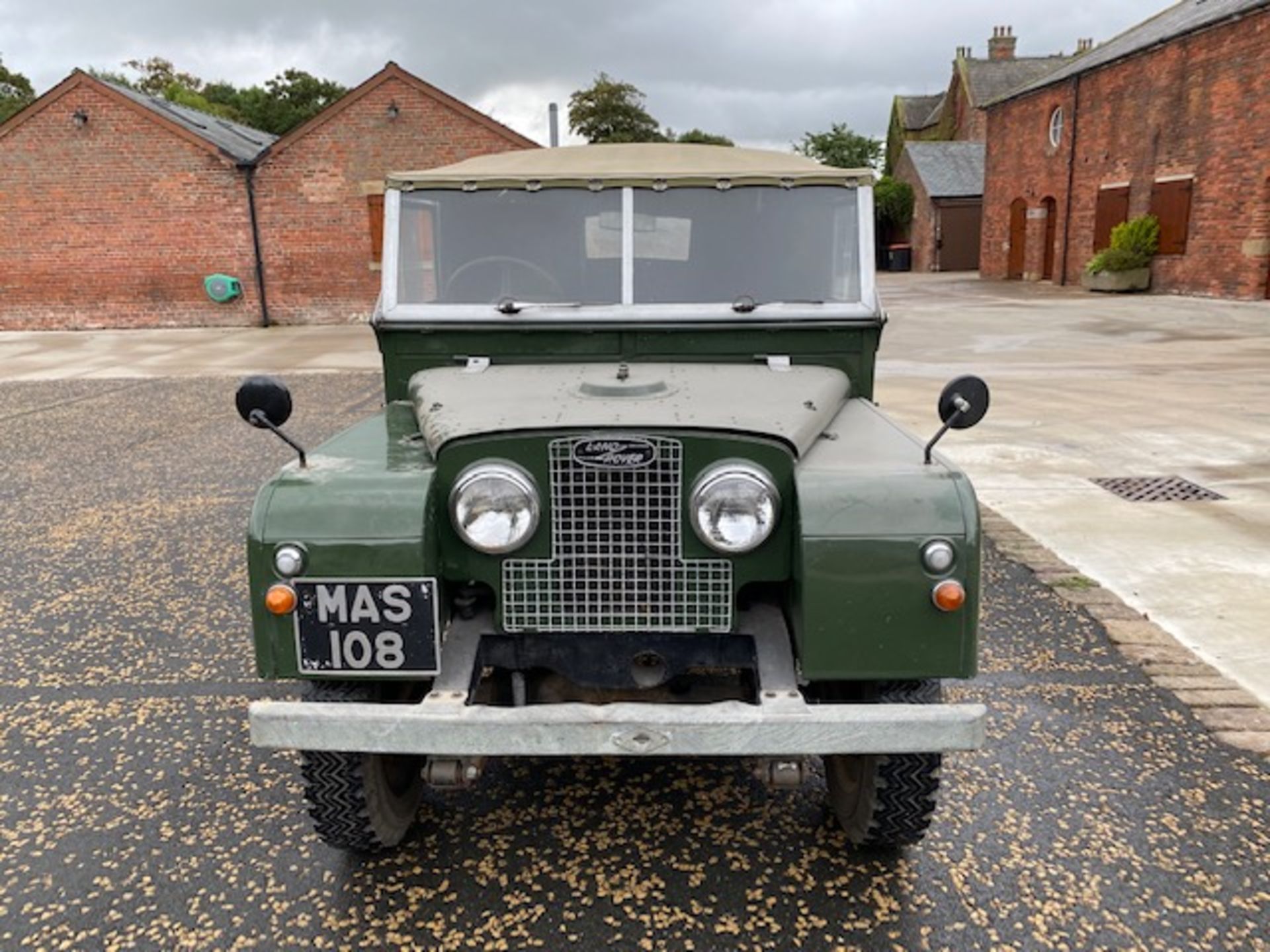 1957 LAND ROVER RANGE ROVER SERIES ONE GREEN ESTATE - MOT EXEMPT *NO VAT* - Image 2 of 10