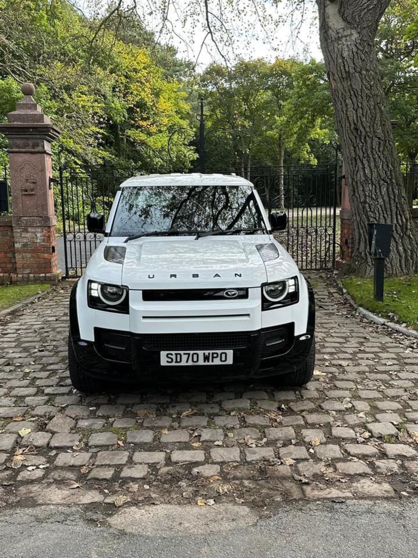 2020/70 REG LAND ROVER DEFENDER 2.0 DIESEL AUTOMATIC, URBAN KITTED - 10K MILES WITH FULL HISTORY - Image 3 of 12