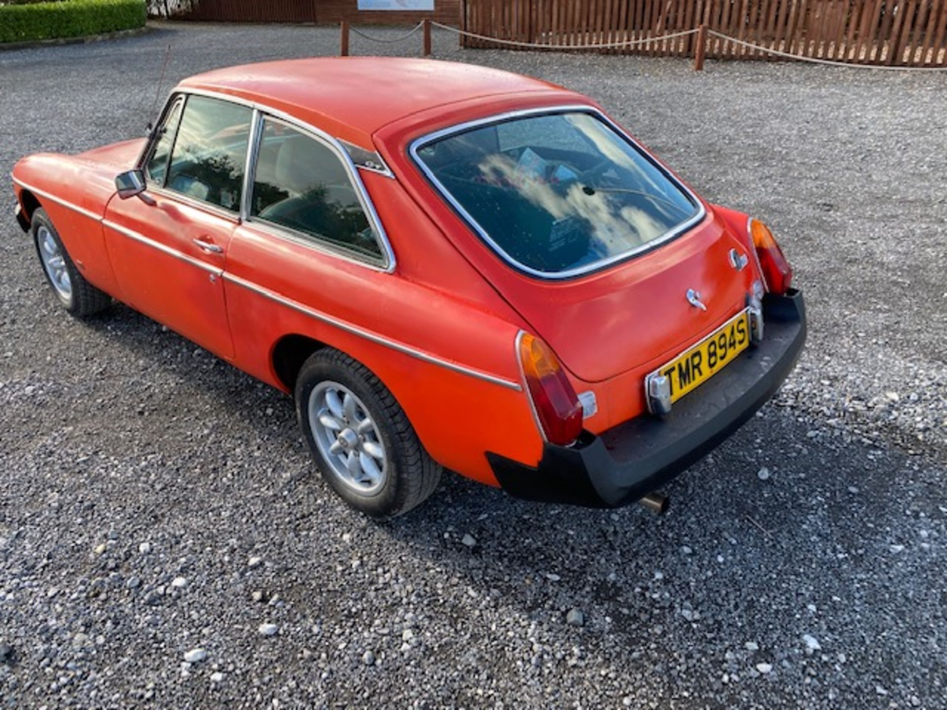 1978 MGB GT in Vermillion Red - LOTS OF NEW PARTS *NO VAT* - Image 7 of 15