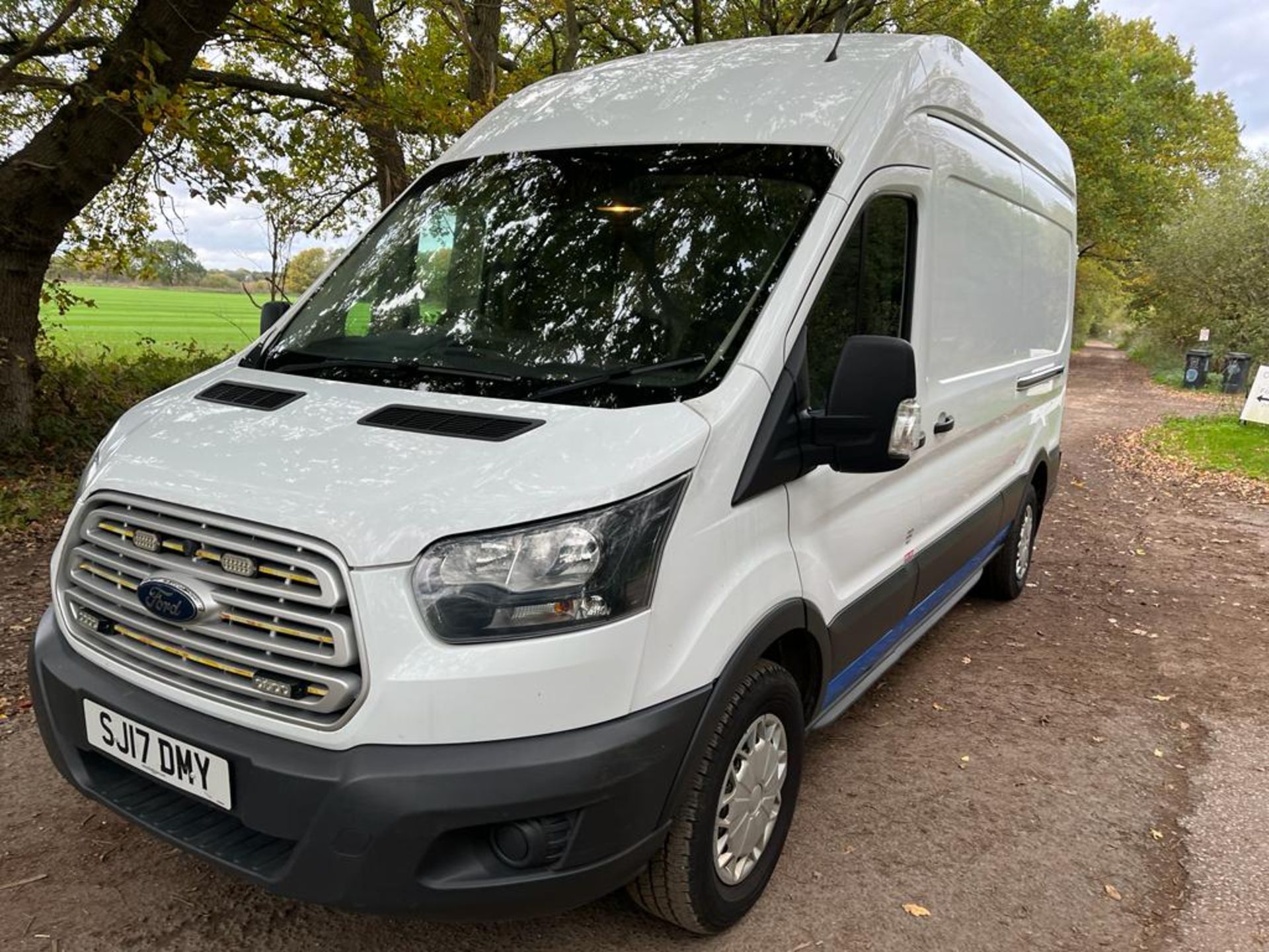 2017 FORD TRANSIT 350 WHITE PANEL VAN 97,000 MILES *PLUS VAT* - Image 3 of 11