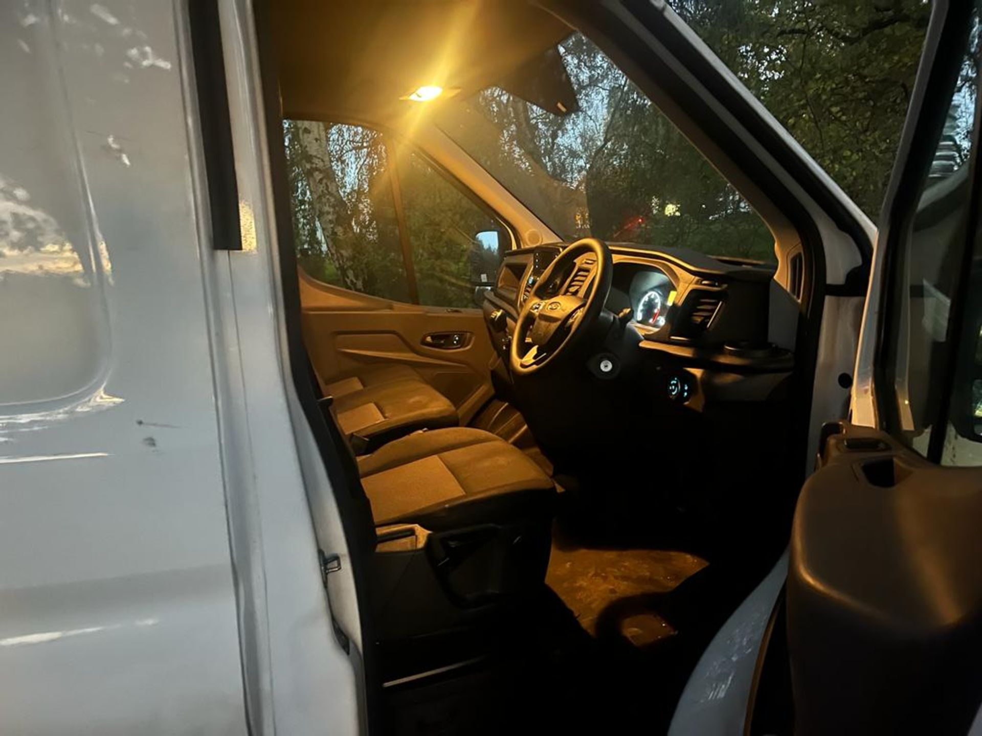 2020 FORD TRANSIT 350 LEADER ECOBLUE WHITE PANEL VAN - 82,000 MILES *PLUS VAT* - Image 11 of 12