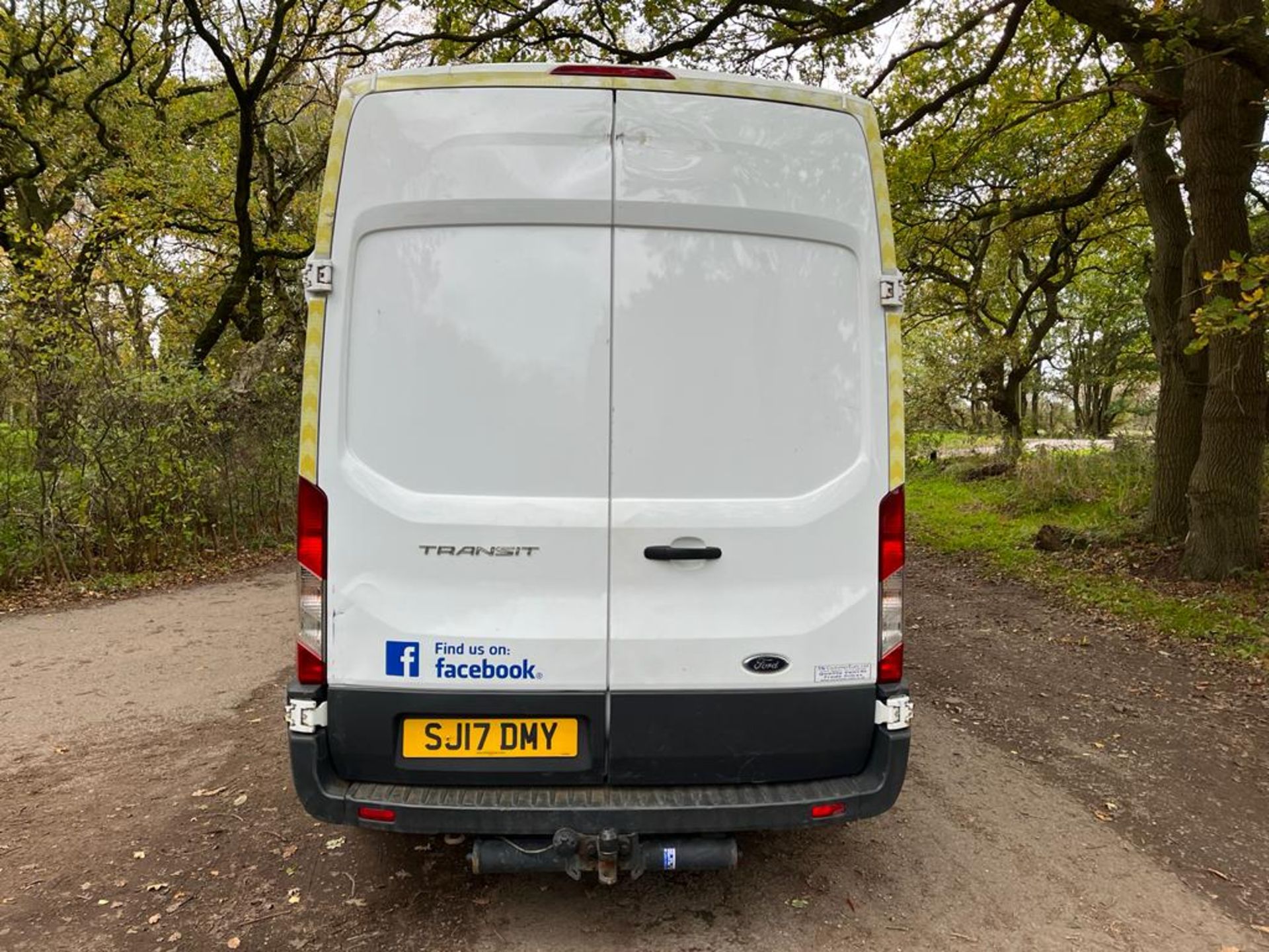 2017 FORD TRANSIT 350 WHITE PANEL VAN 97,000 MILES *PLUS VAT* - Image 6 of 11