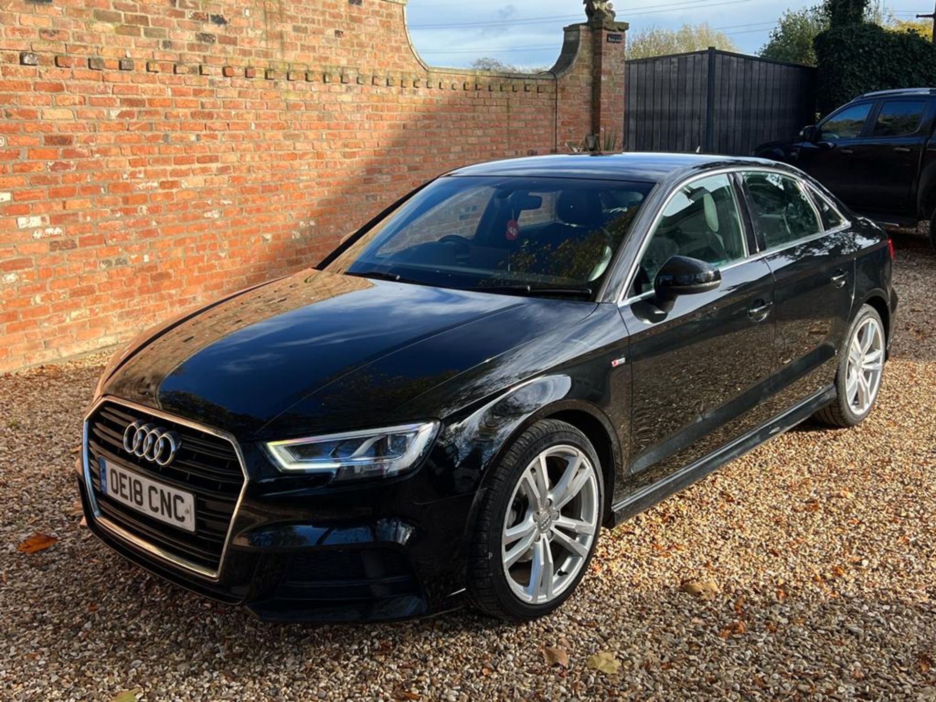 2018 AUDI A3 S LINE TDI S-A BLACK SALOON SEMI-AUTOMATIC *NO VAT*