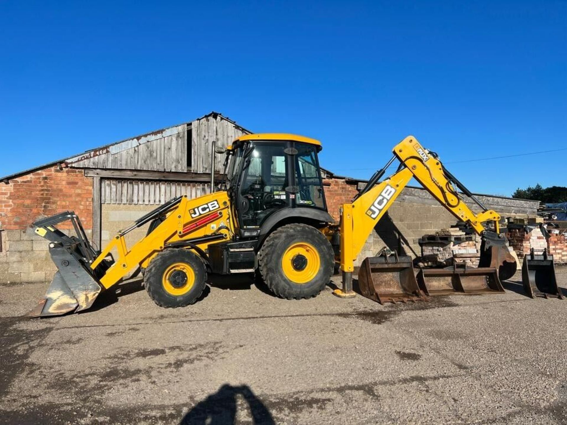 JCB 3CX SITEMASTER, REGISTERED JAN 2017, ONLY 547 HOURS, 1 OWNER FROM NEW *PLUS VAT* - Image 3 of 12