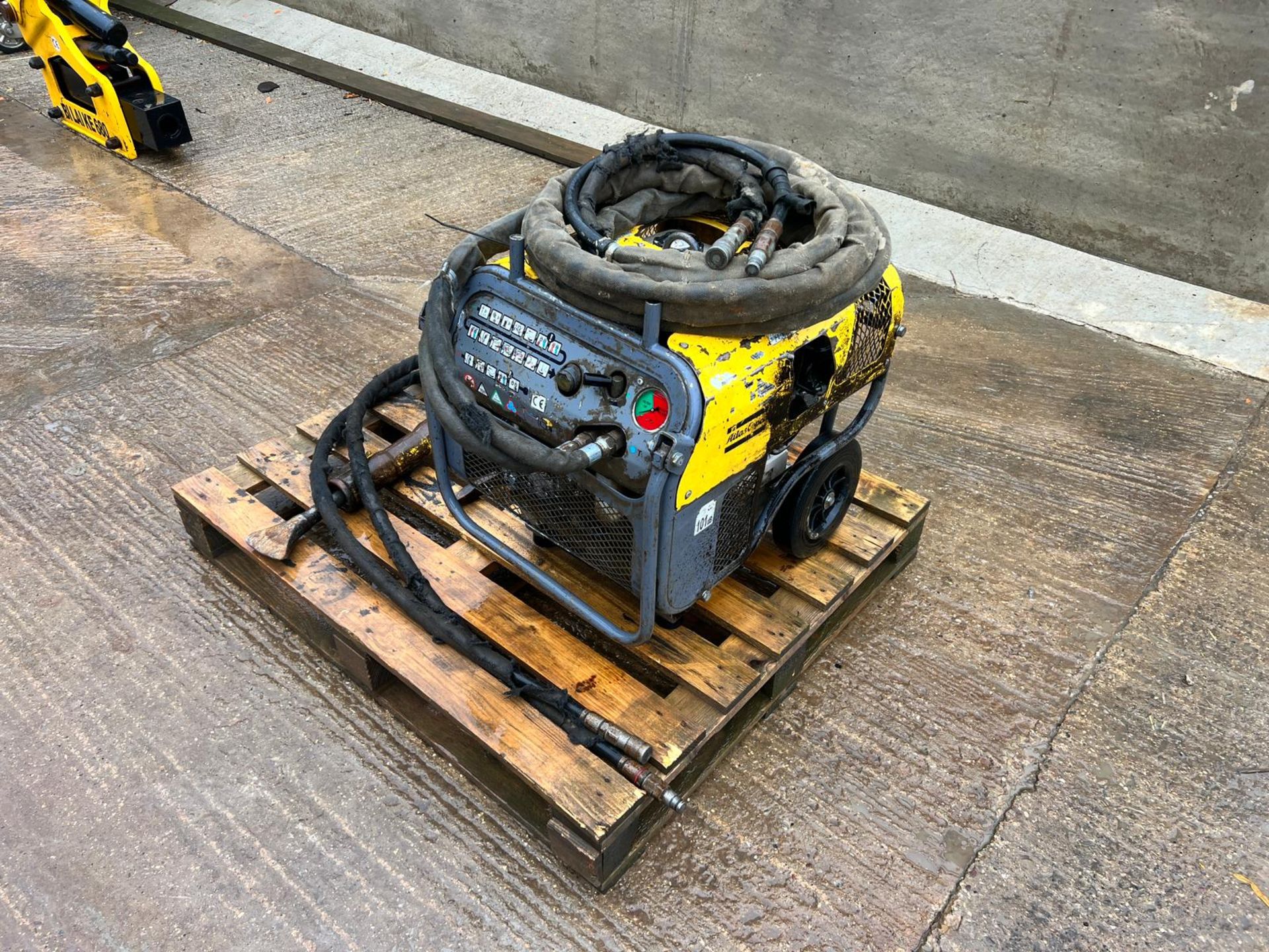 2015 Atlas Copco LP9-20P Hydrualic Power Pack With Breaker *PLUS VAT* - Image 3 of 11